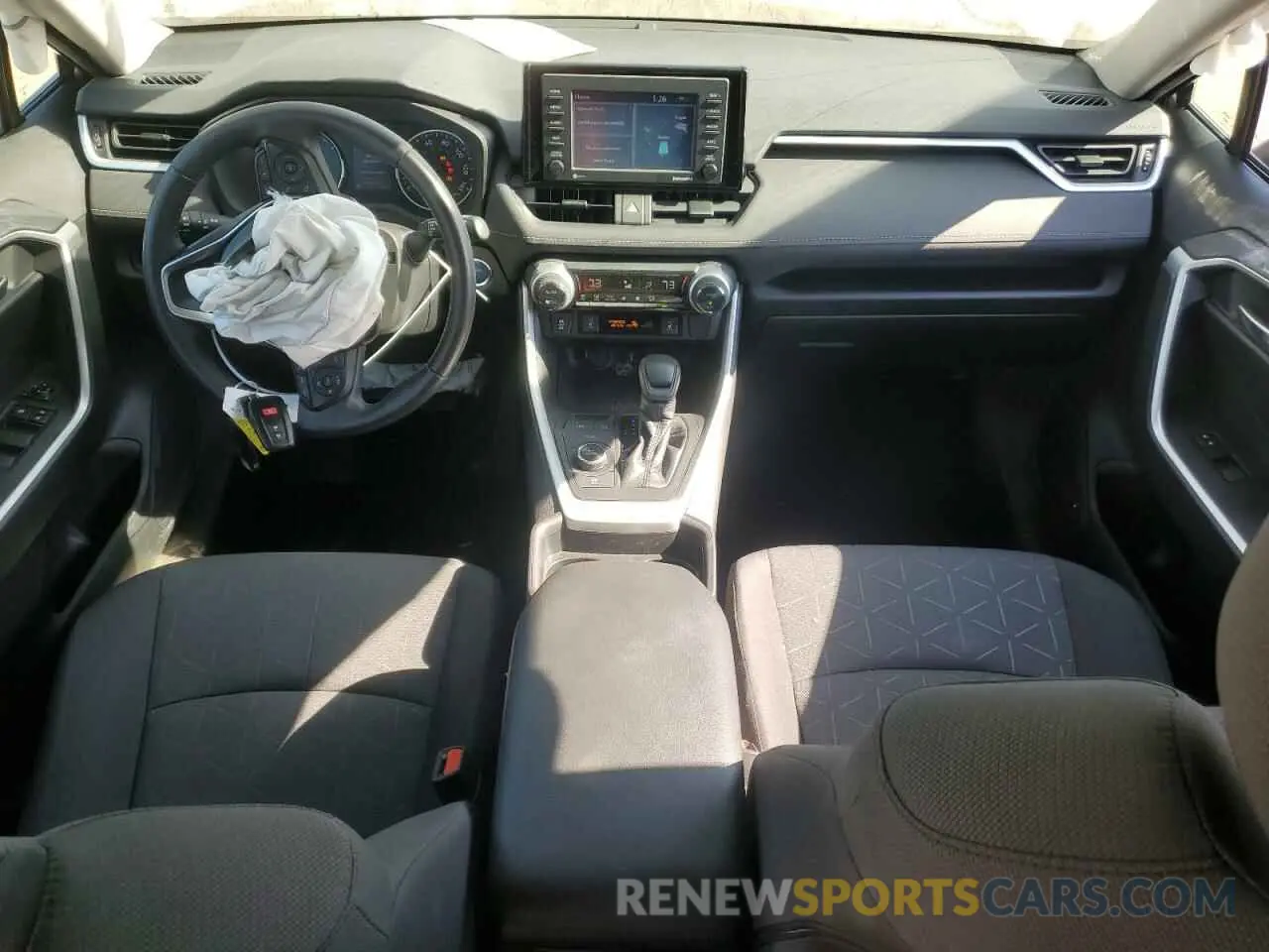 8 Photograph of a damaged car 4T3R6RFV1MU009644 TOYOTA RAV4 2021