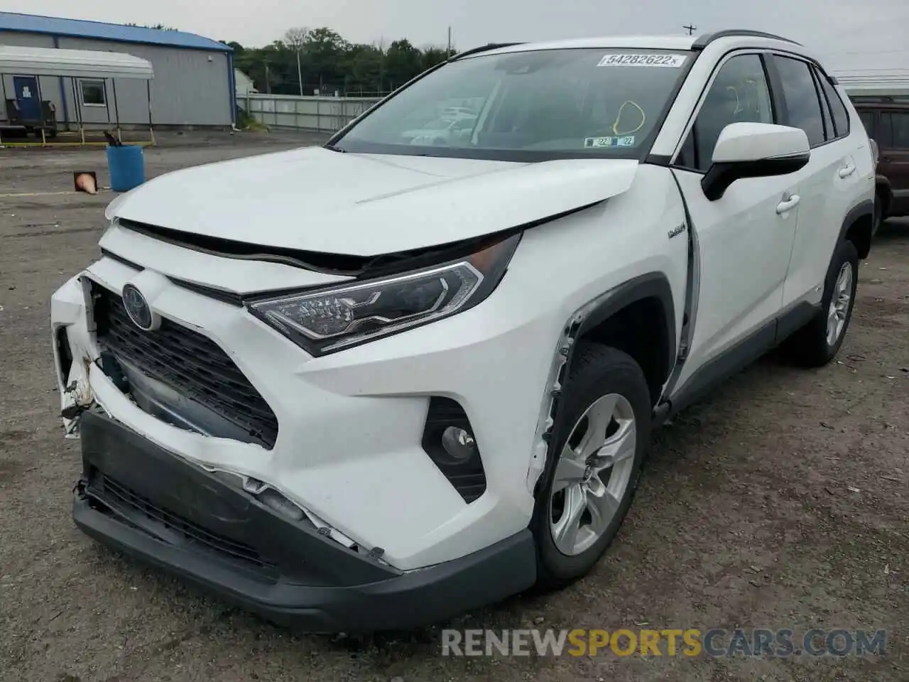 2 Photograph of a damaged car 4T3R6RFV1MU012205 TOYOTA RAV4 2021