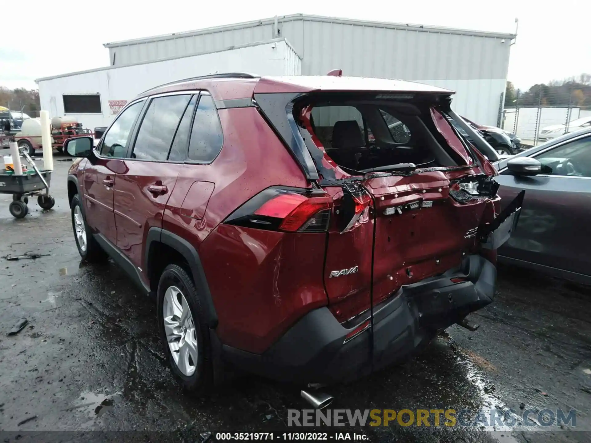 3 Photograph of a damaged car 4T3R6RFV1MU024225 TOYOTA RAV4 2021