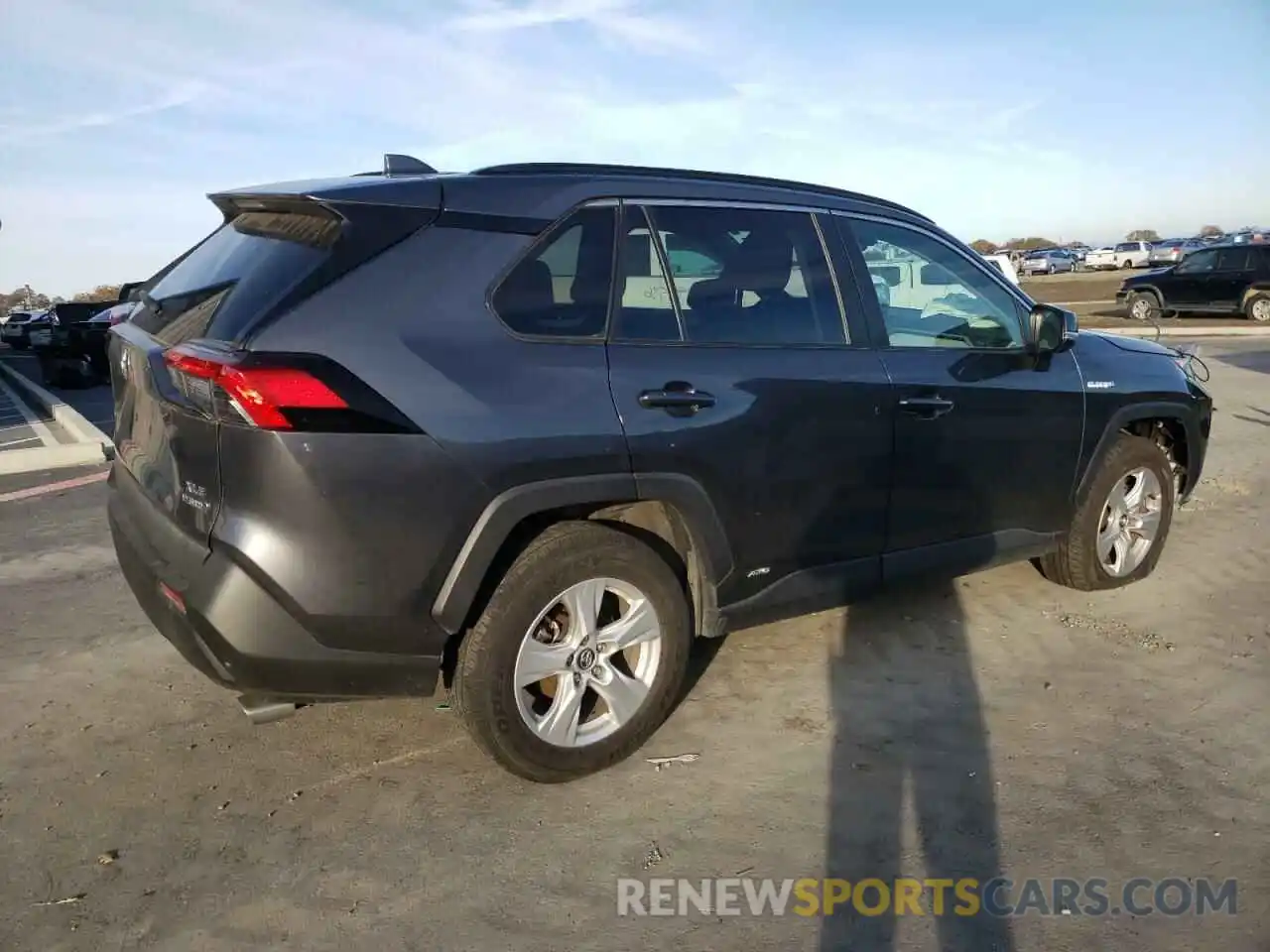 3 Photograph of a damaged car 4T3R6RFV2MU007112 TOYOTA RAV4 2021