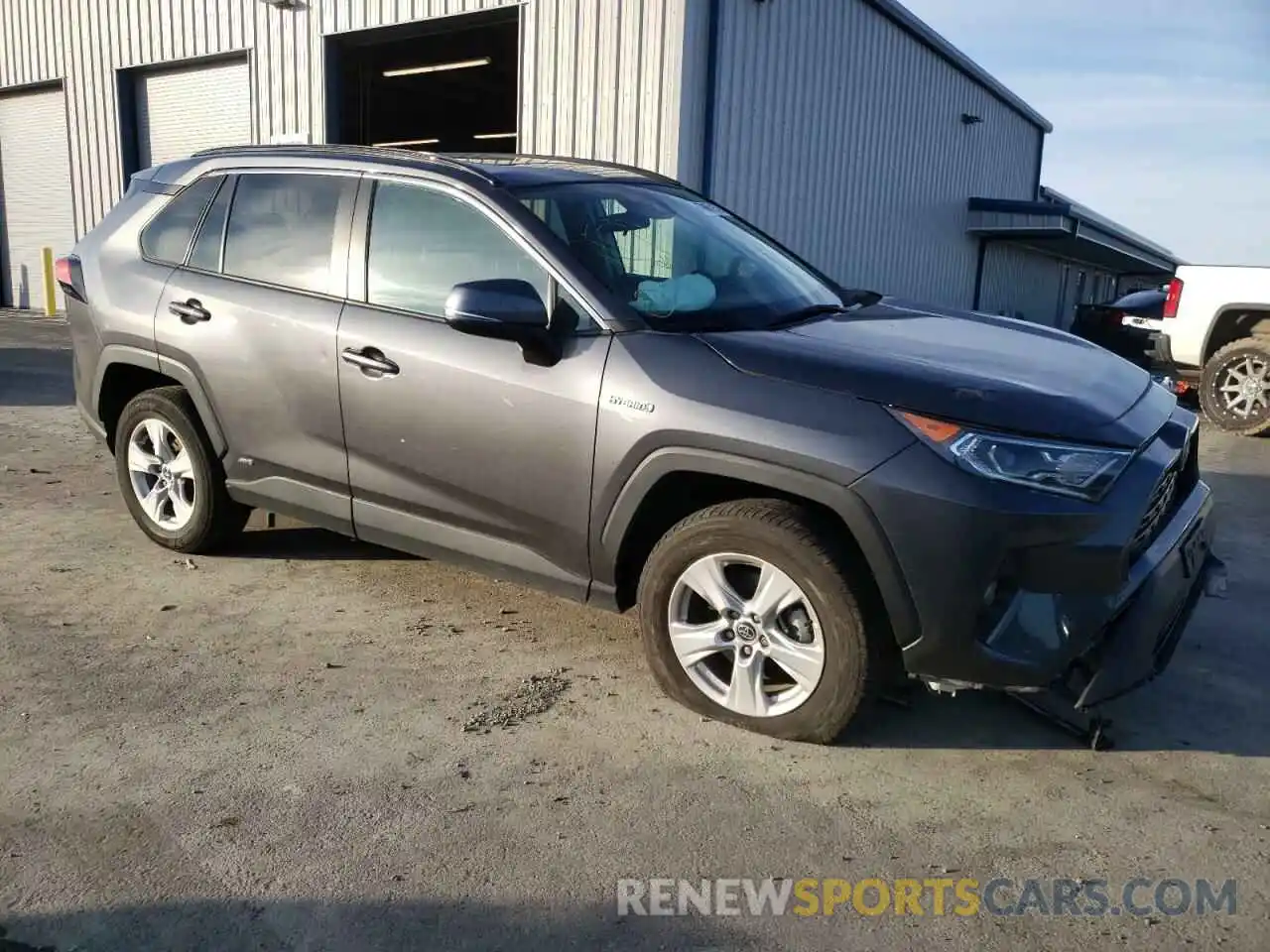 4 Photograph of a damaged car 4T3R6RFV2MU007112 TOYOTA RAV4 2021