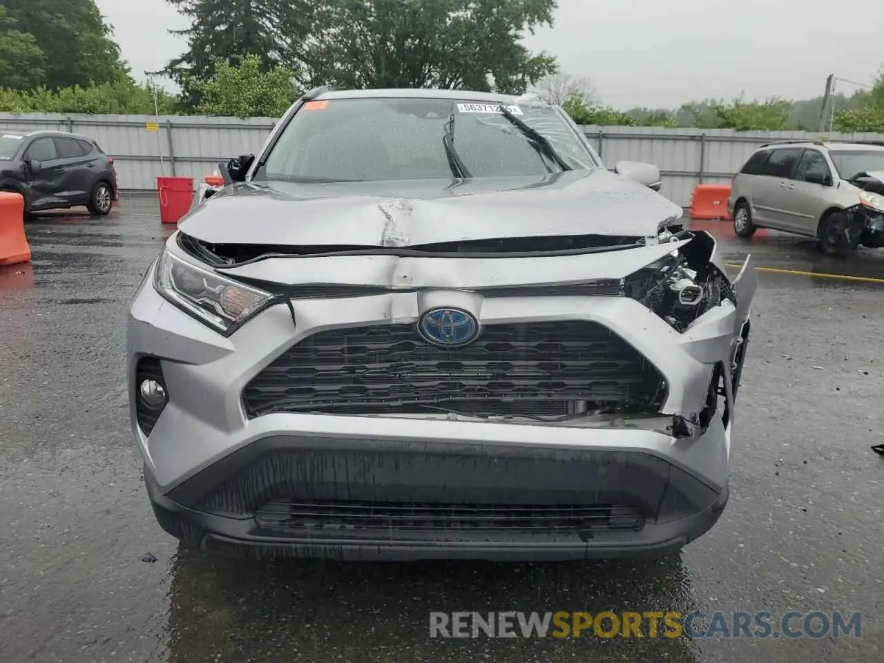 5 Photograph of a damaged car 4T3R6RFV2MU015033 TOYOTA RAV4 2021