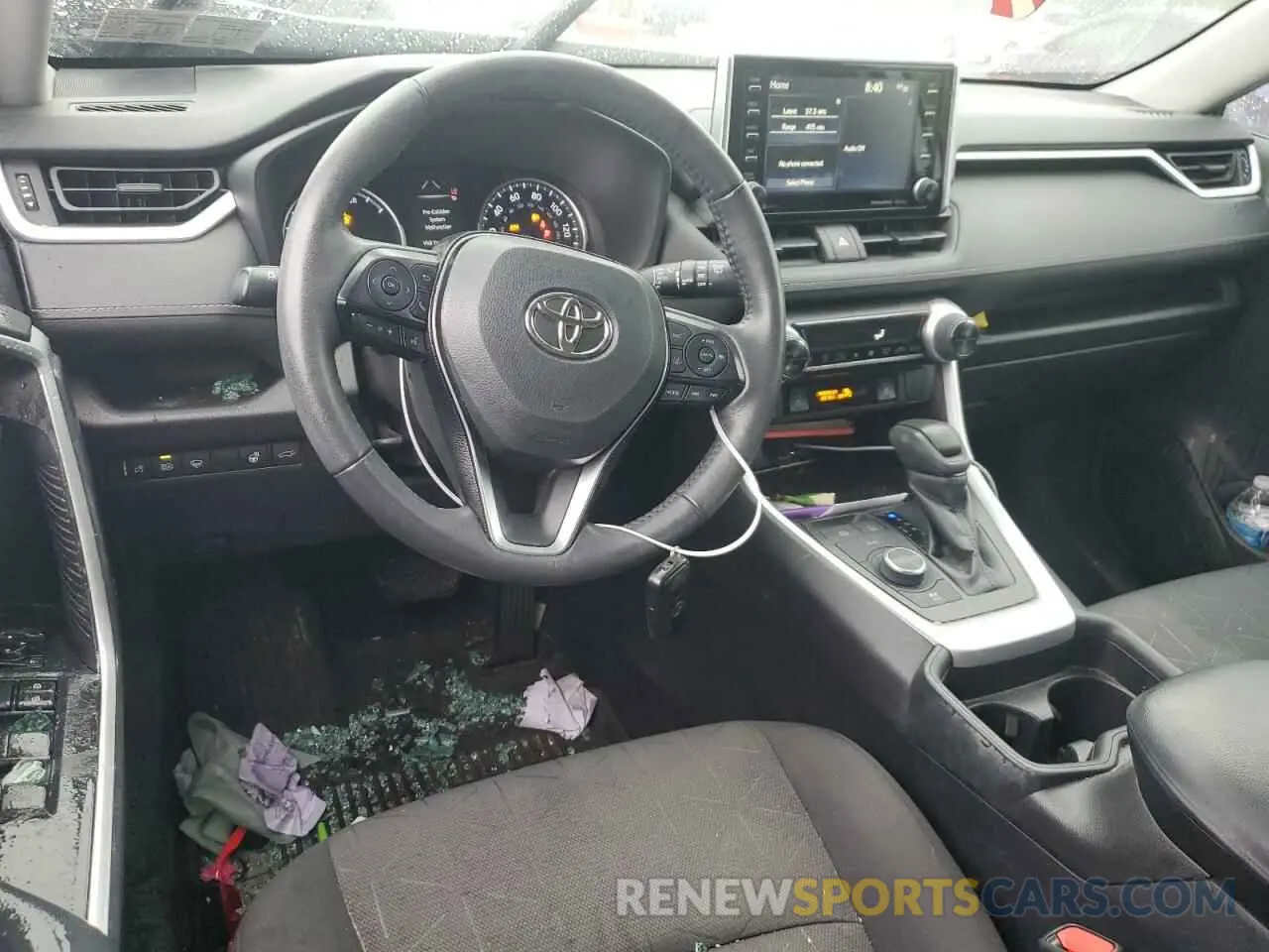 8 Photograph of a damaged car 4T3R6RFV2MU015033 TOYOTA RAV4 2021
