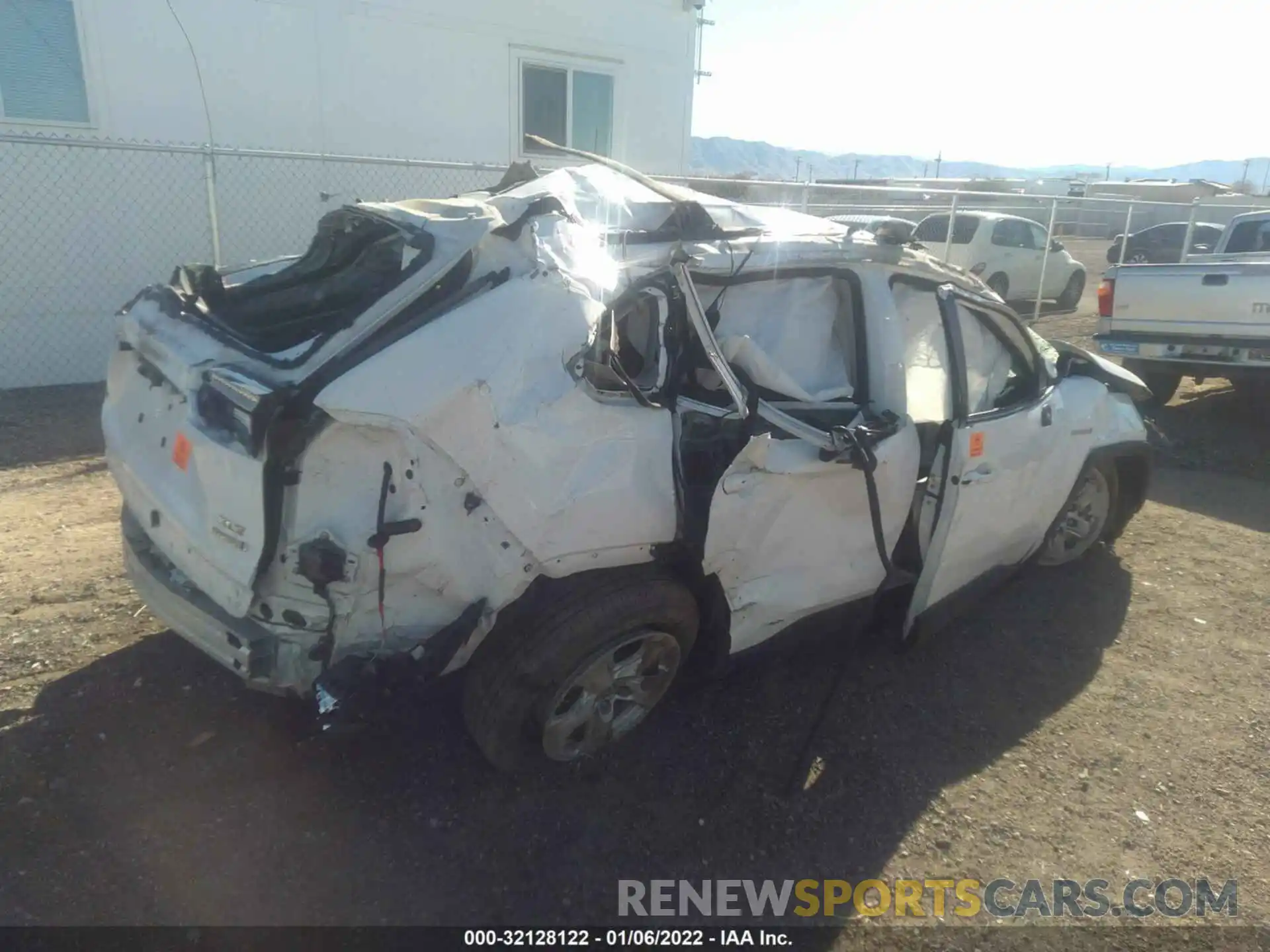 4 Photograph of a damaged car 4T3R6RFV2MU018286 TOYOTA RAV4 2021