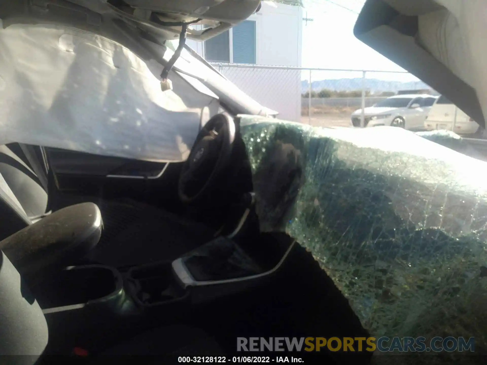 5 Photograph of a damaged car 4T3R6RFV2MU018286 TOYOTA RAV4 2021