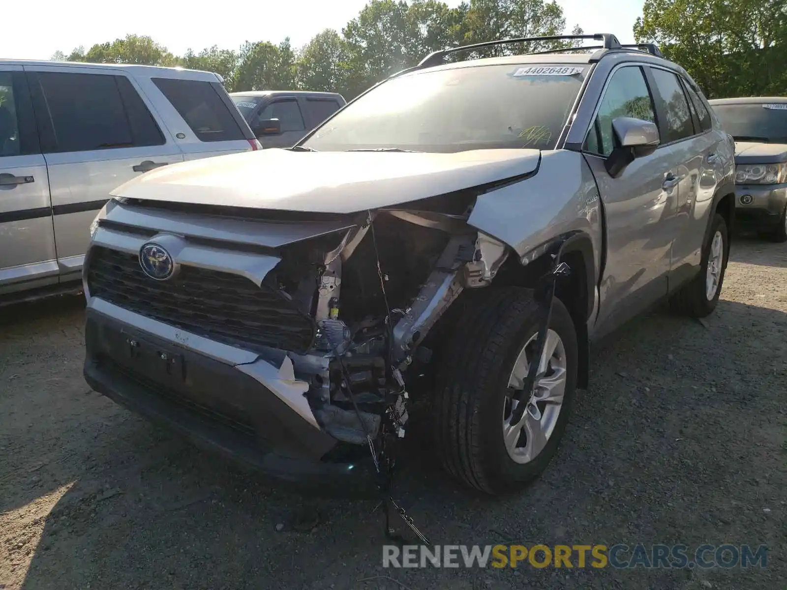 2 Photograph of a damaged car 4T3R6RFV2MU022581 TOYOTA RAV4 2021