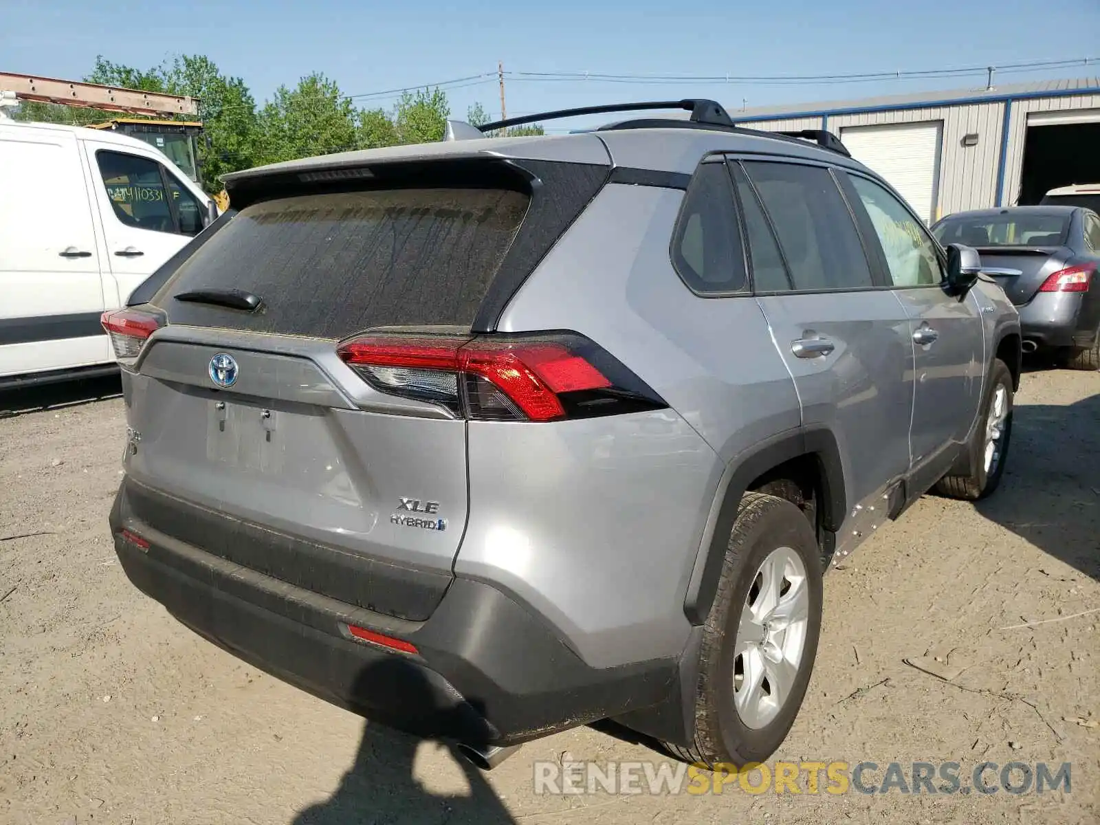 4 Photograph of a damaged car 4T3R6RFV2MU022581 TOYOTA RAV4 2021