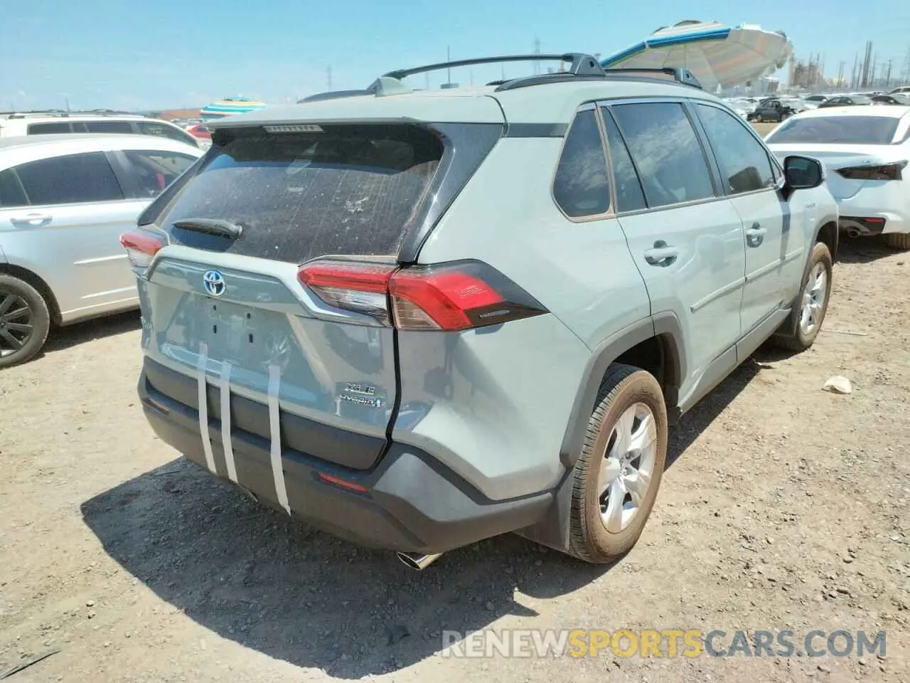 4 Photograph of a damaged car 4T3R6RFV3MU015574 TOYOTA RAV4 2021