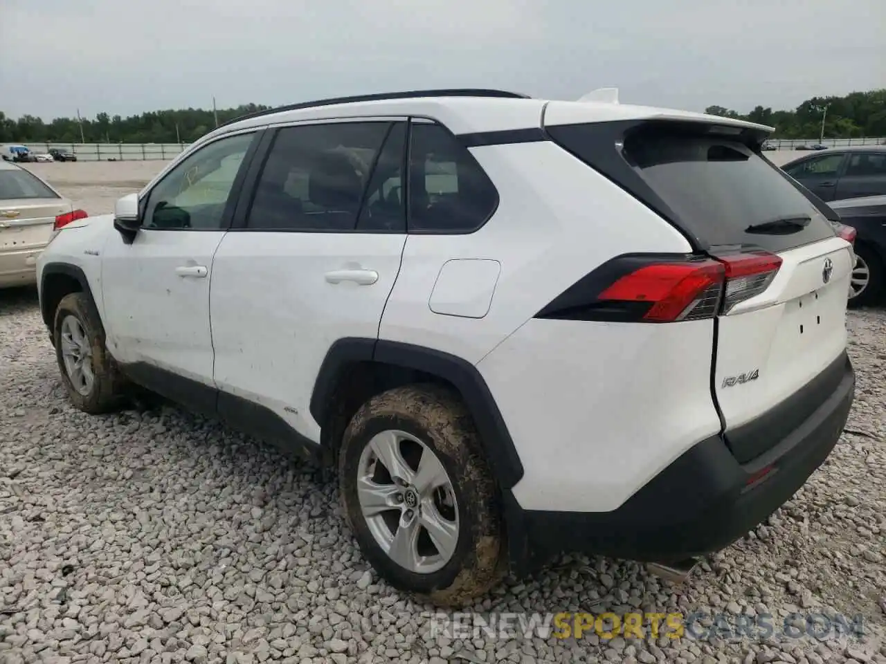 3 Photograph of a damaged car 4T3R6RFV3MU016370 TOYOTA RAV4 2021