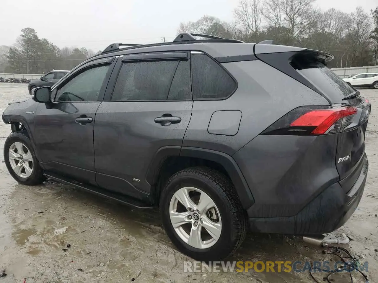 2 Photograph of a damaged car 4T3R6RFV3MU020497 TOYOTA RAV4 2021