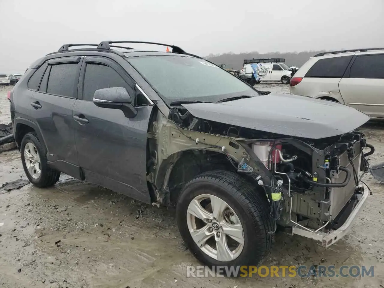 4 Photograph of a damaged car 4T3R6RFV3MU020497 TOYOTA RAV4 2021