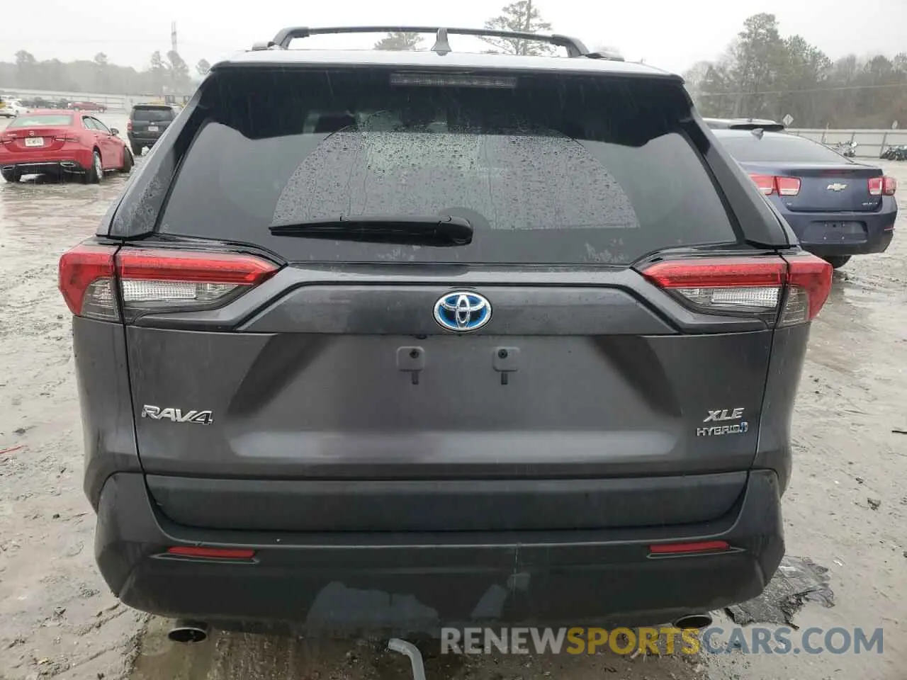 6 Photograph of a damaged car 4T3R6RFV3MU020497 TOYOTA RAV4 2021