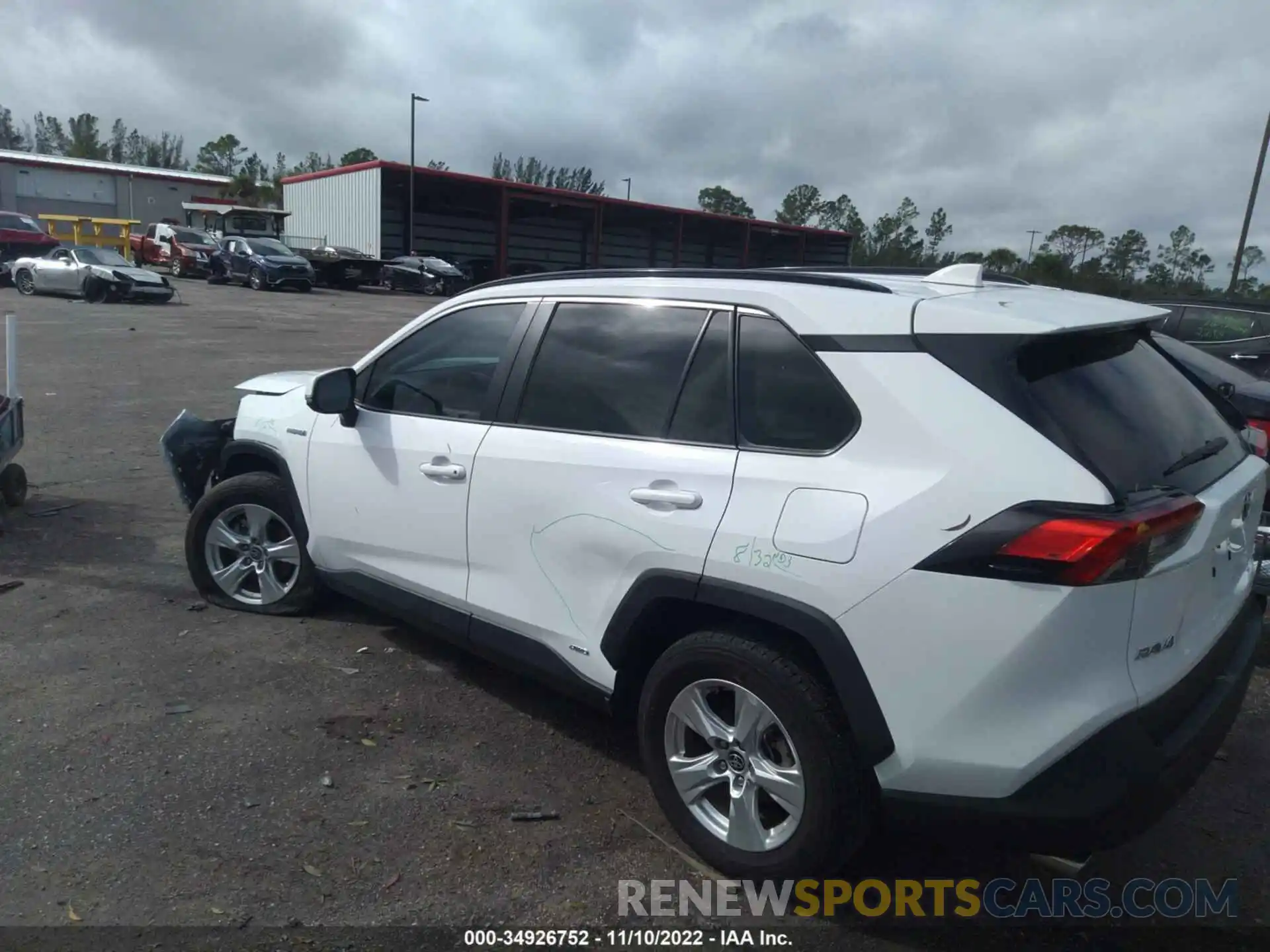 3 Photograph of a damaged car 4T3R6RFV3MU028941 TOYOTA RAV4 2021