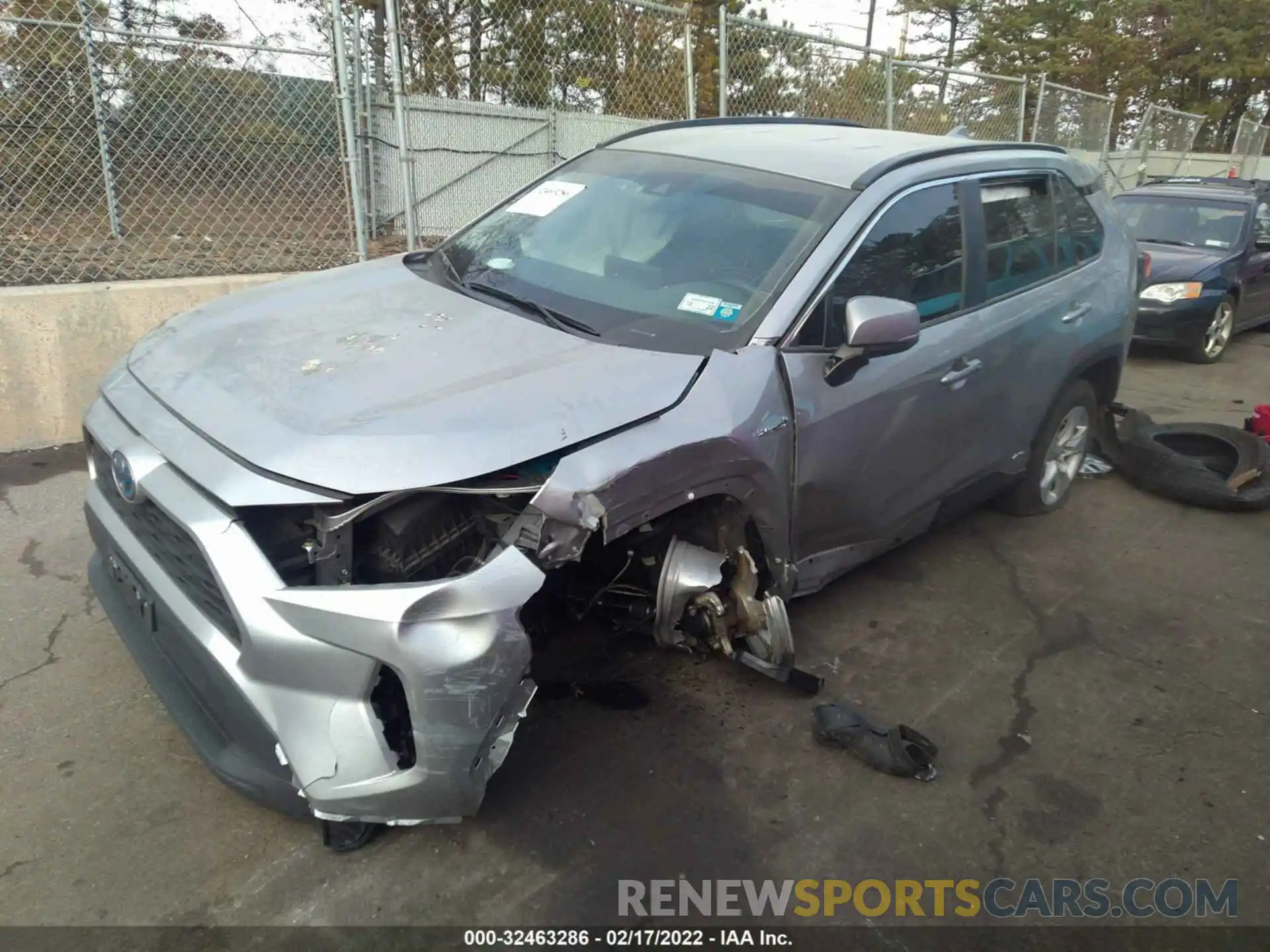 2 Photograph of a damaged car 4T3R6RFV5MU010571 TOYOTA RAV4 2021