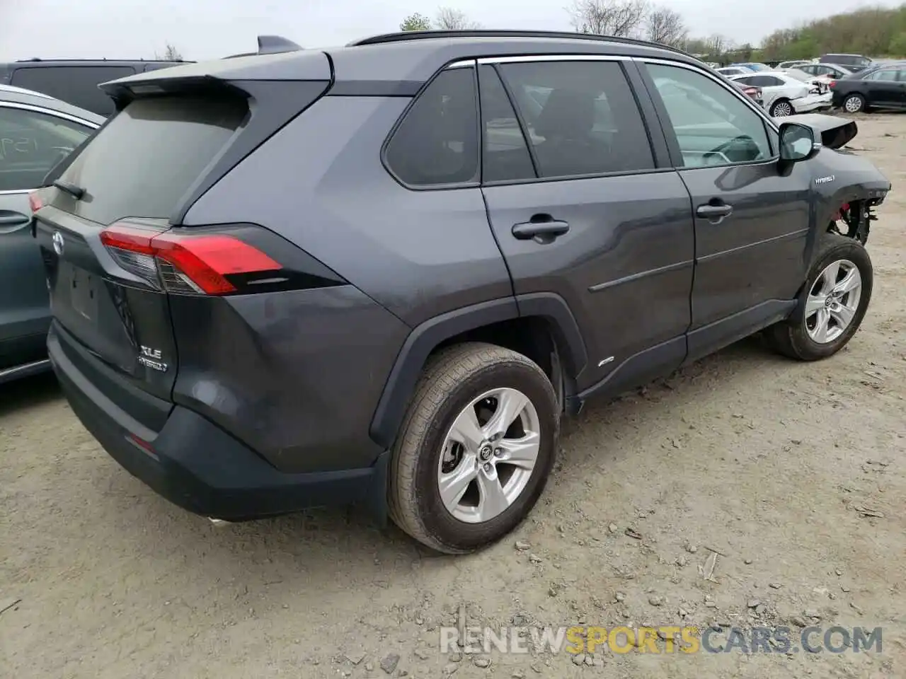 4 Photograph of a damaged car 4T3R6RFV5MU012921 TOYOTA RAV4 2021