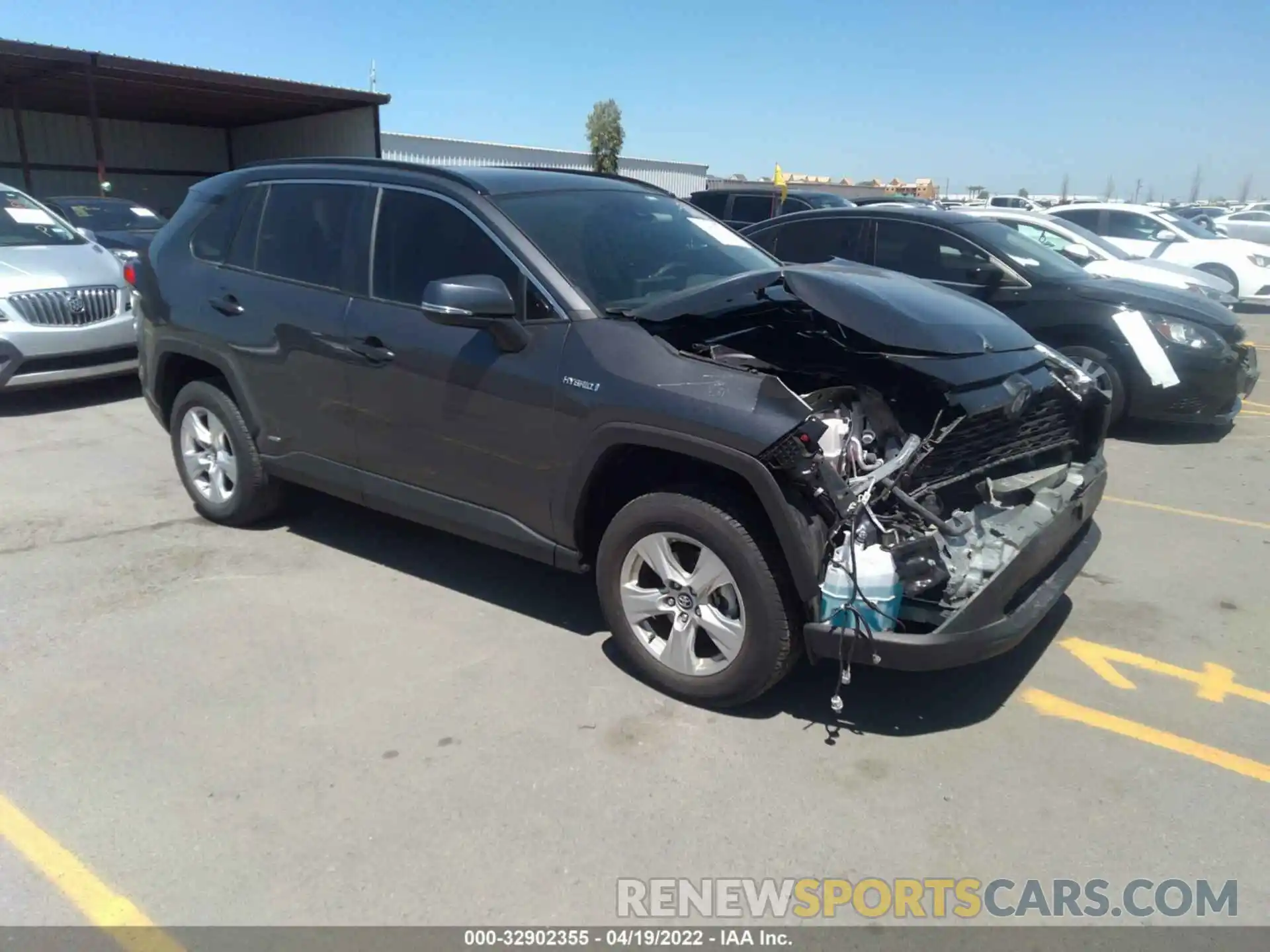 1 Photograph of a damaged car 4T3R6RFV5MU022090 TOYOTA RAV4 2021