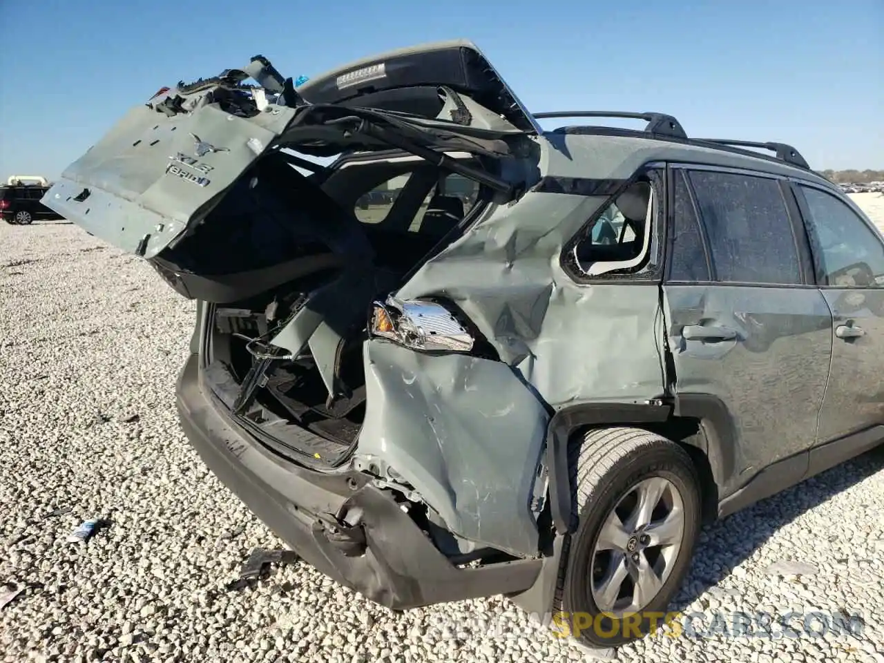 9 Photograph of a damaged car 4T3R6RFV5MU029167 TOYOTA RAV4 2021