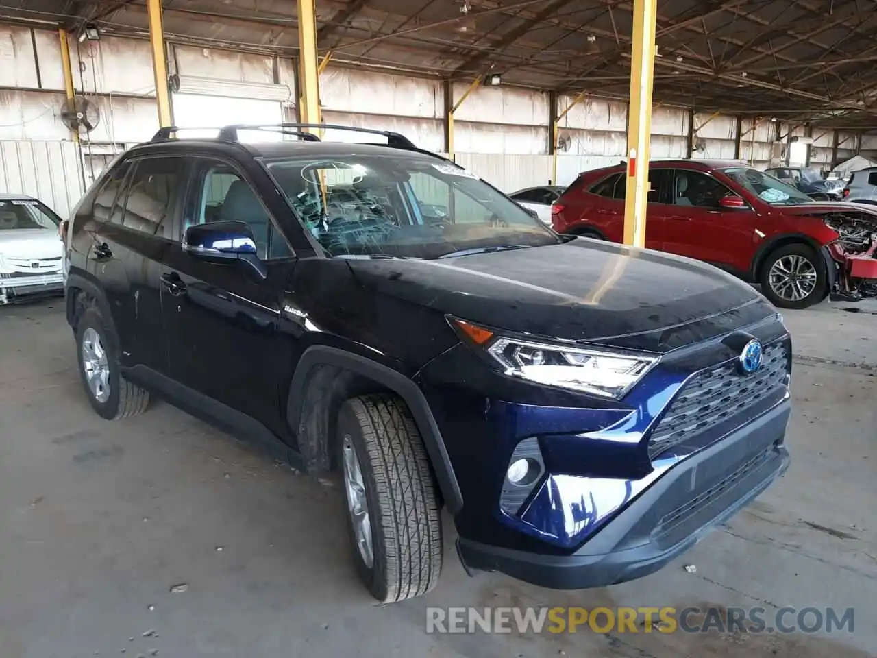 1 Photograph of a damaged car 4T3R6RFV6MU011745 TOYOTA RAV4 2021