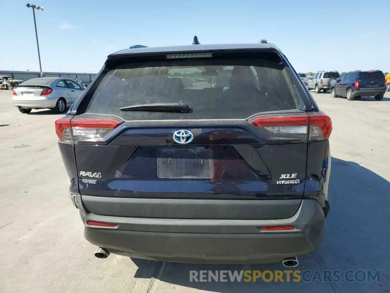 6 Photograph of a damaged car 4T3R6RFV6MU017657 TOYOTA RAV4 2021