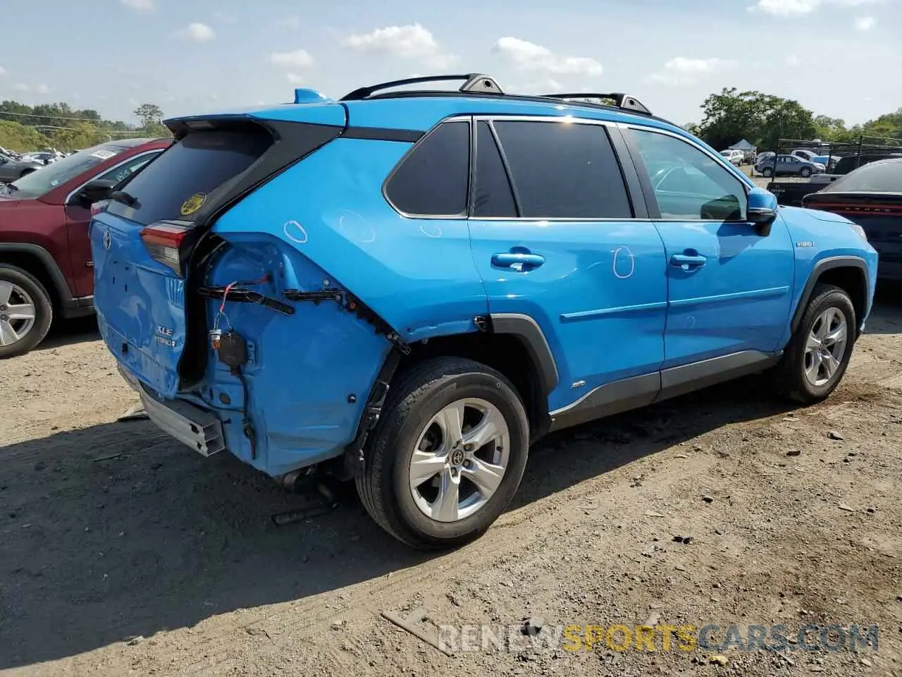 3 Photograph of a damaged car 4T3R6RFV6MU030392 TOYOTA RAV4 2021
