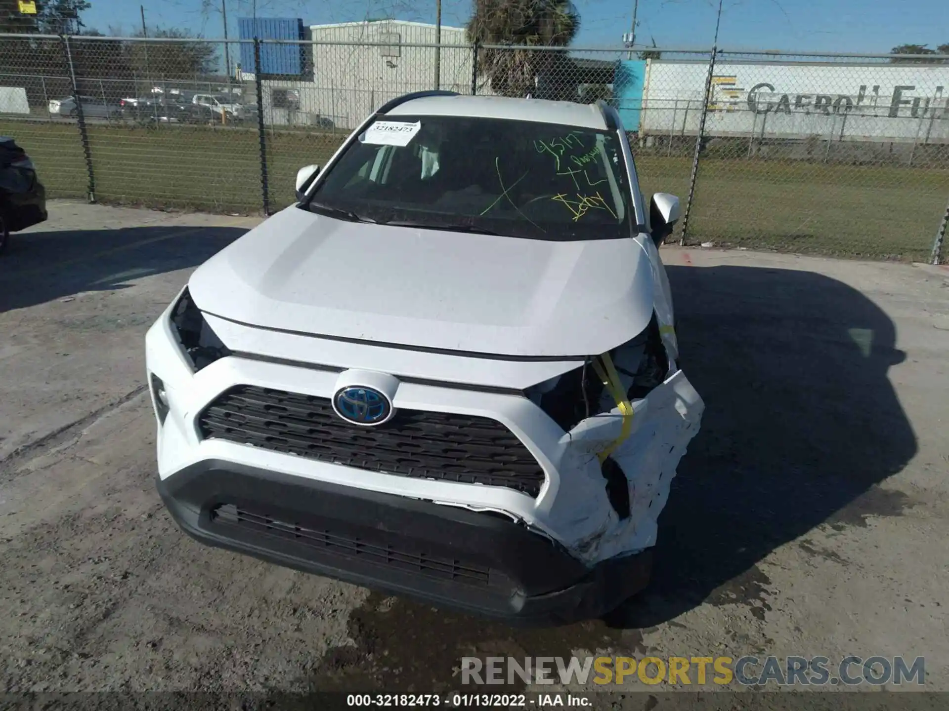 6 Photograph of a damaged car 4T3R6RFV7MU008725 TOYOTA RAV4 2021