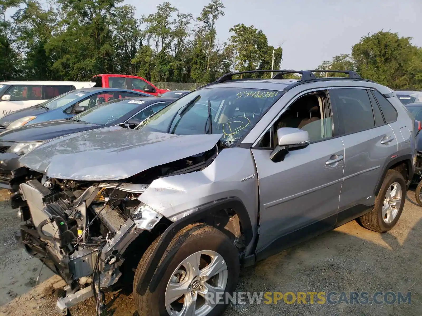 2 Photograph of a damaged car 4T3R6RFV7MU013648 TOYOTA RAV4 2021