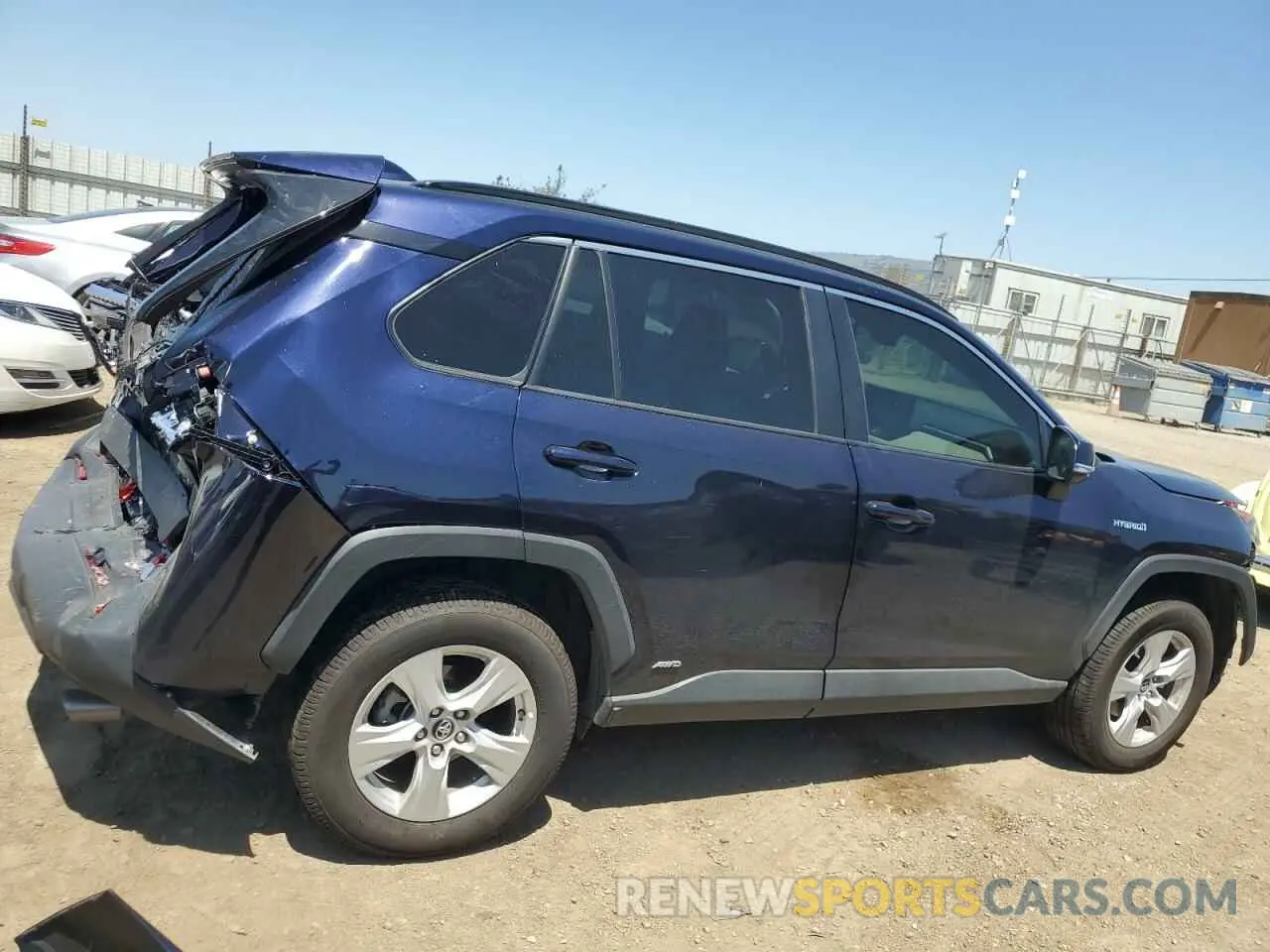 3 Photograph of a damaged car 4T3R6RFV7MU016047 TOYOTA RAV4 2021