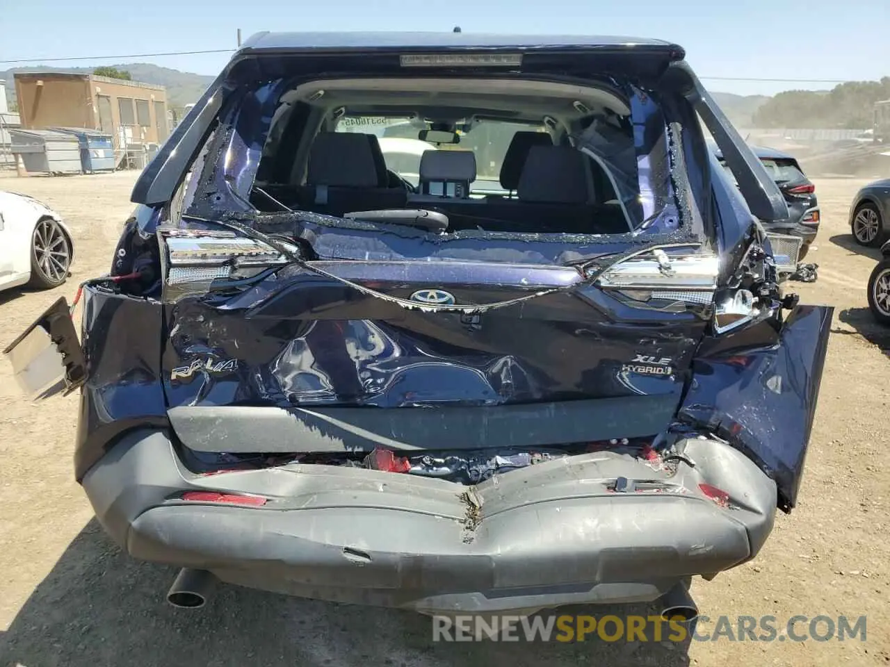 6 Photograph of a damaged car 4T3R6RFV7MU016047 TOYOTA RAV4 2021