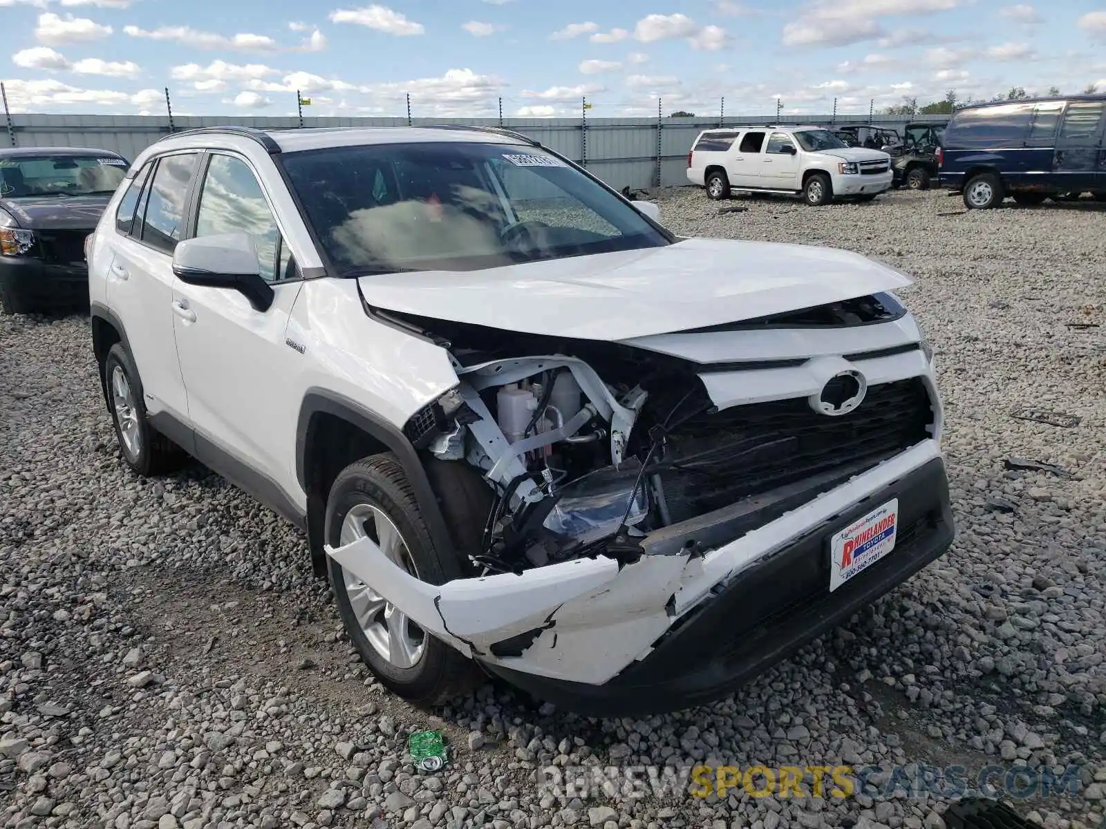 1 Photograph of a damaged car 4T3R6RFV7MU021023 TOYOTA RAV4 2021