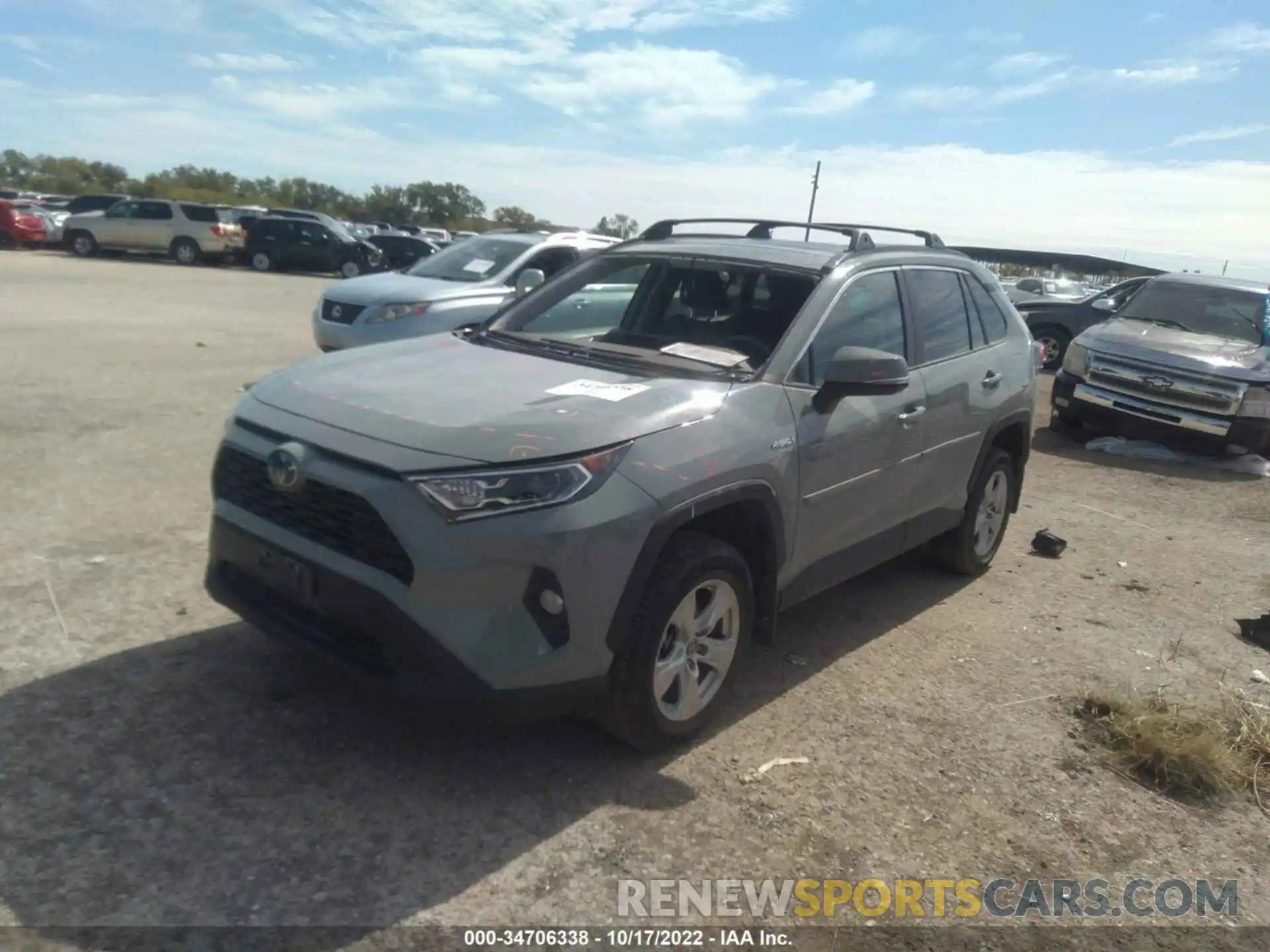 2 Photograph of a damaged car 4T3R6RFV7MU031020 TOYOTA RAV4 2021