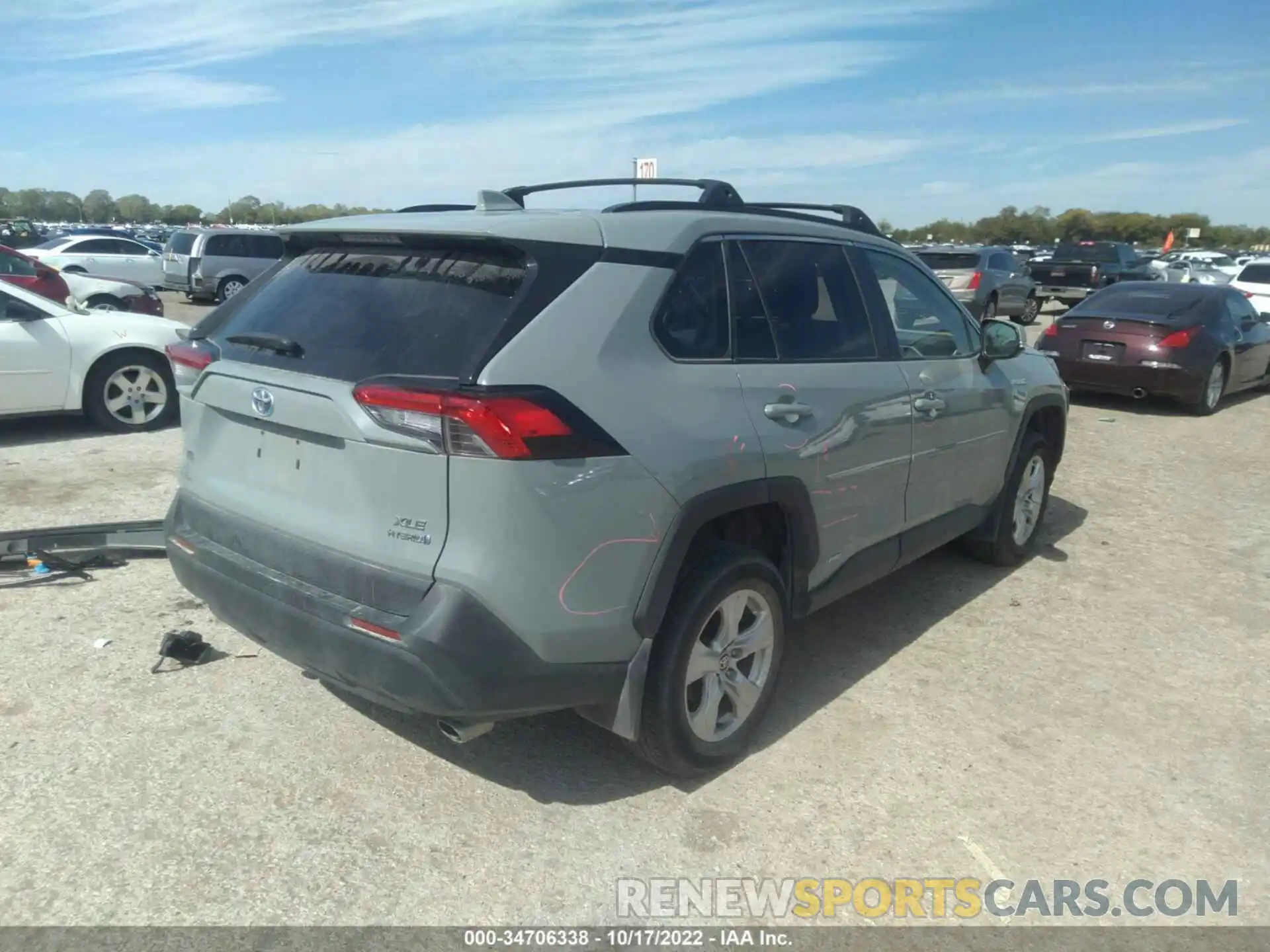 4 Photograph of a damaged car 4T3R6RFV7MU031020 TOYOTA RAV4 2021