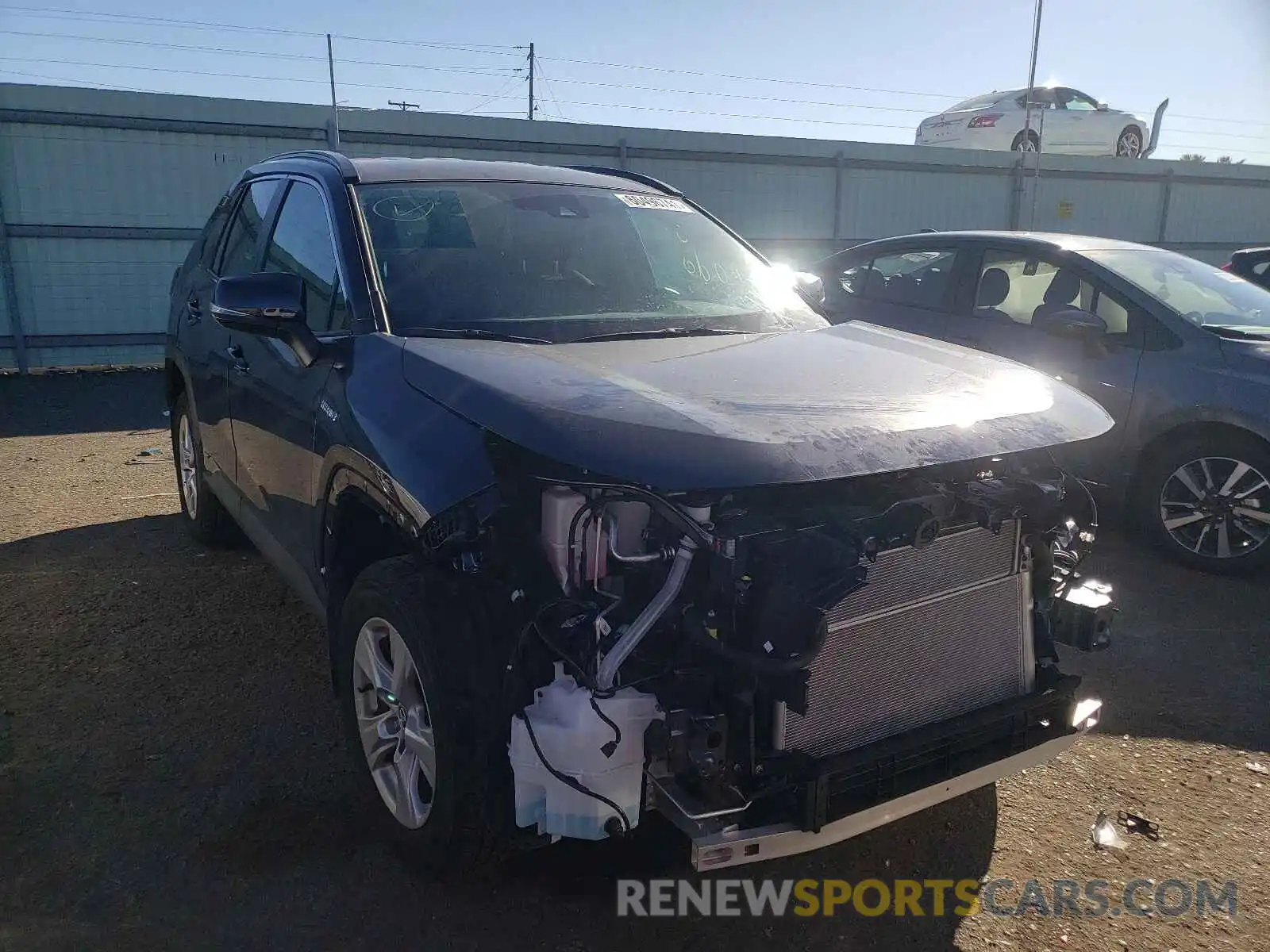 1 Photograph of a damaged car 4T3R6RFV8MU019734 TOYOTA RAV4 2021