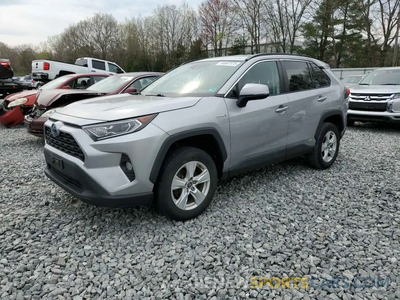 1 Photograph of a damaged car 4T3R6RFV9MU014042 TOYOTA RAV4 2021