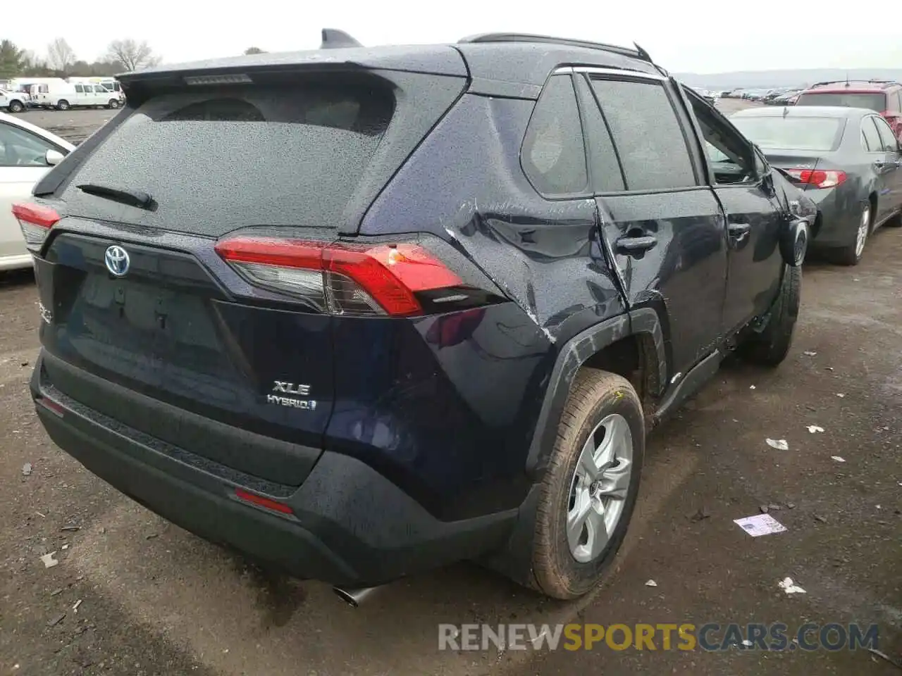 4 Photograph of a damaged car 4T3R6RFV9MU028894 TOYOTA RAV4 2021