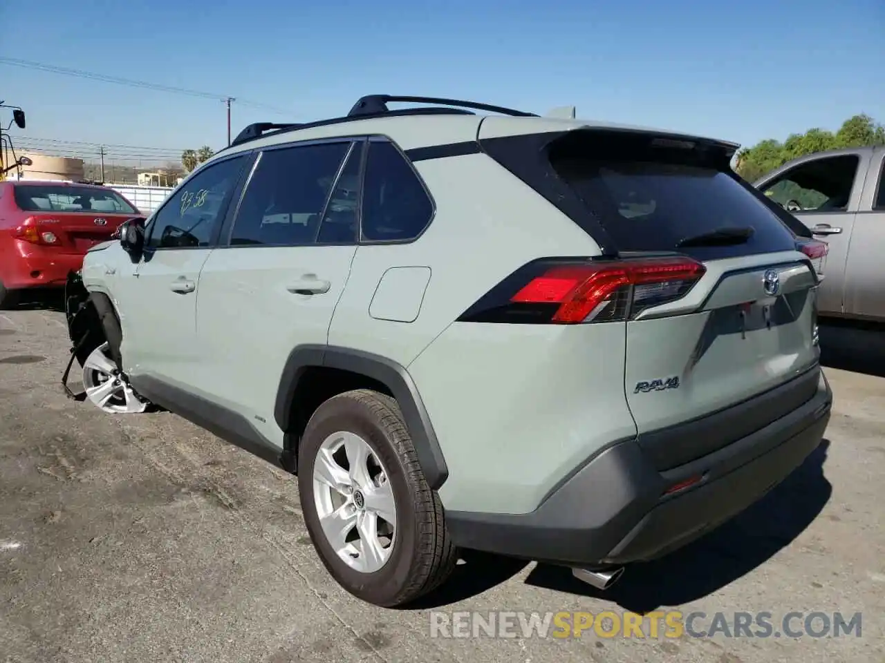 3 Photograph of a damaged car 4T3R6RFV9MU030161 TOYOTA RAV4 2021