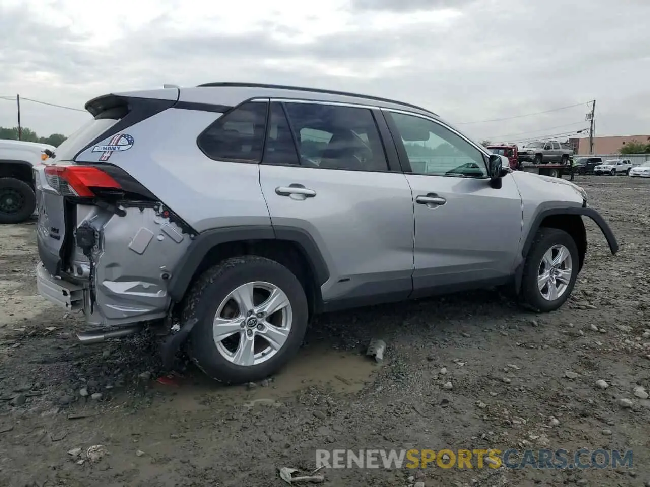 3 Photograph of a damaged car 4T3R6RFVXMU015295 TOYOTA RAV4 2021