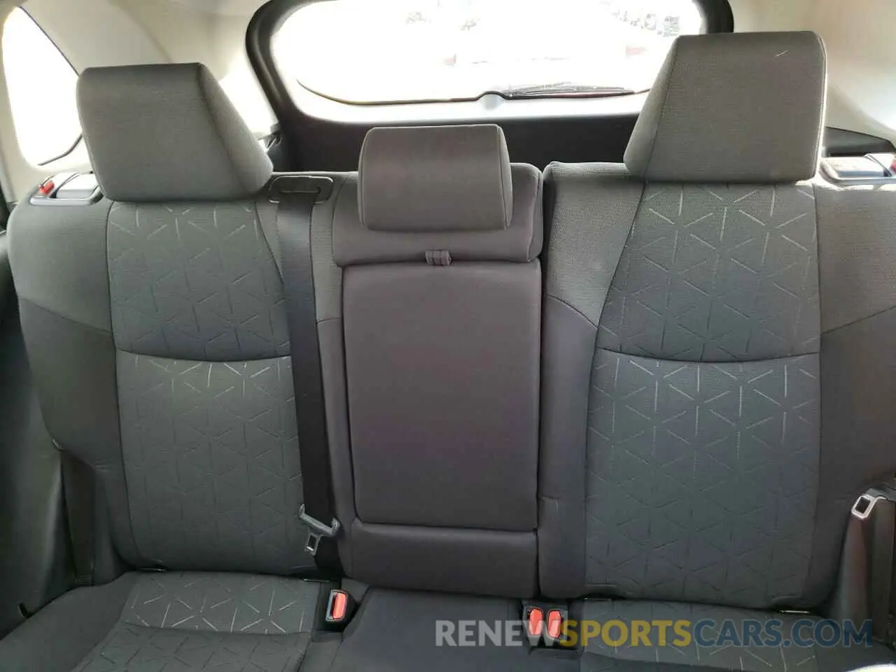 10 Photograph of a damaged car 4T3RWRFV0MU019064 TOYOTA RAV4 2021
