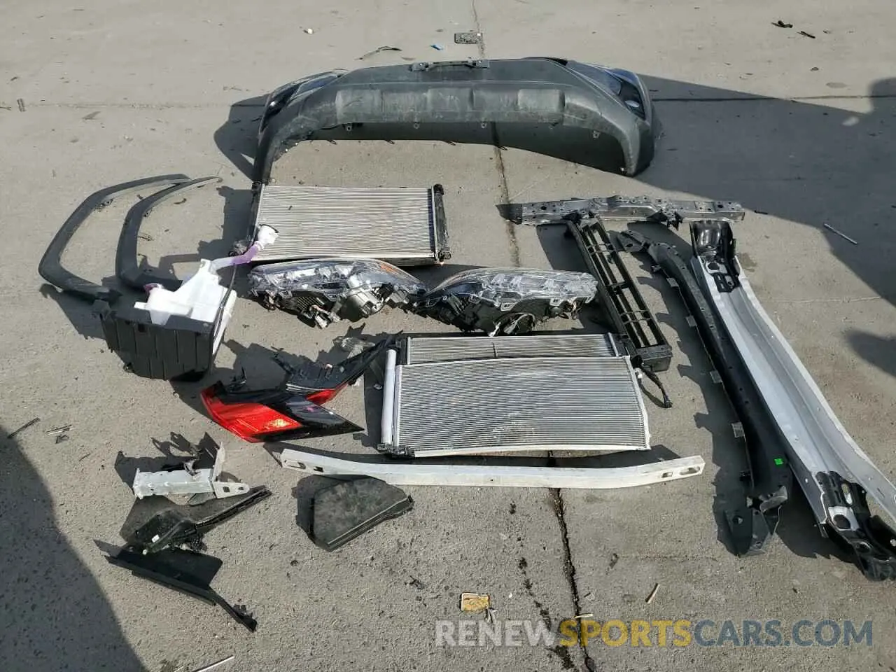 13 Photograph of a damaged car 4T3RWRFV0MU019064 TOYOTA RAV4 2021