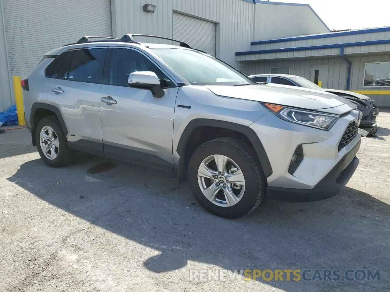 4 Photograph of a damaged car 4T3RWRFV0MU047527 TOYOTA RAV4 2021