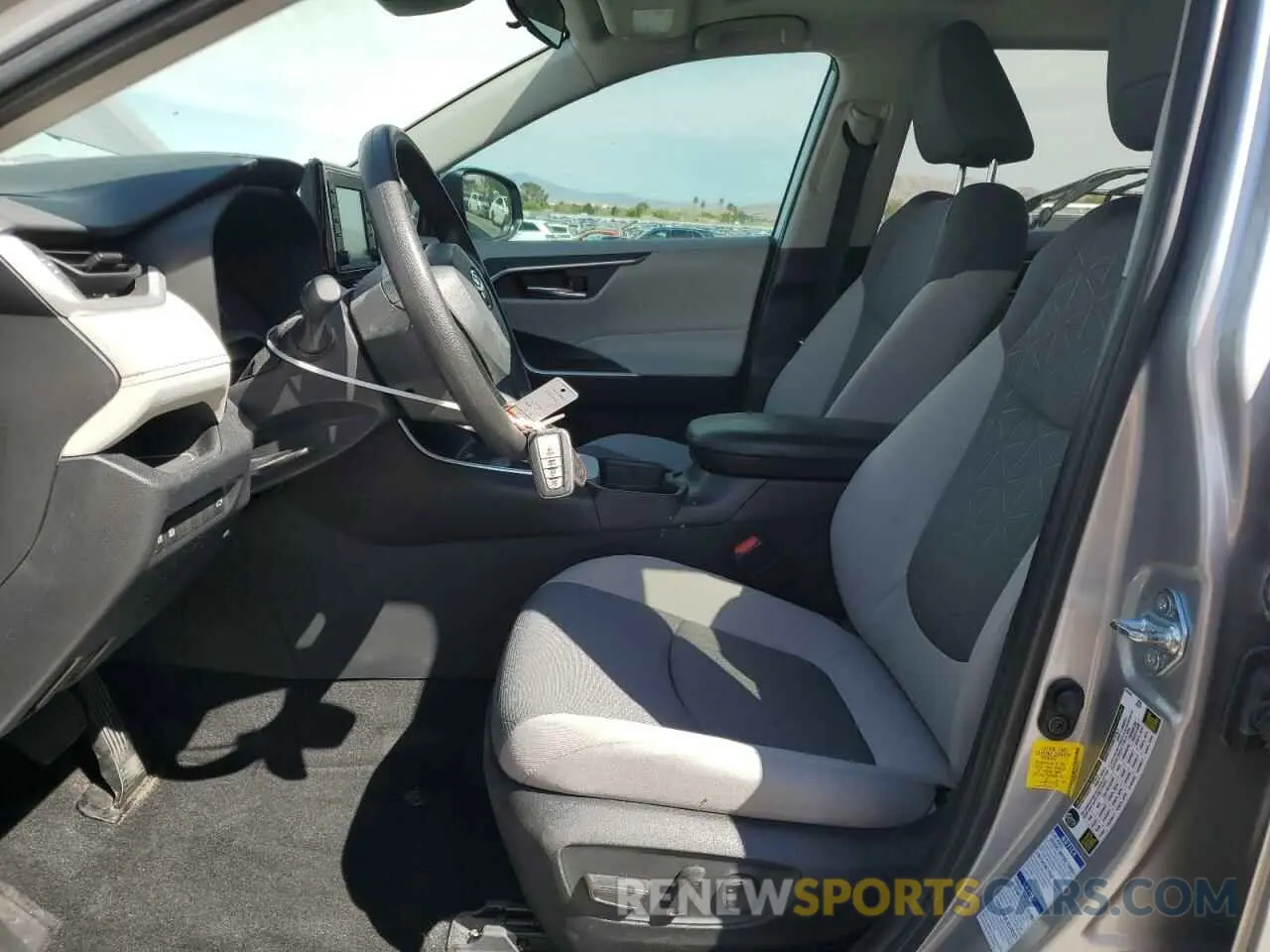 7 Photograph of a damaged car 4T3RWRFV0MU047527 TOYOTA RAV4 2021