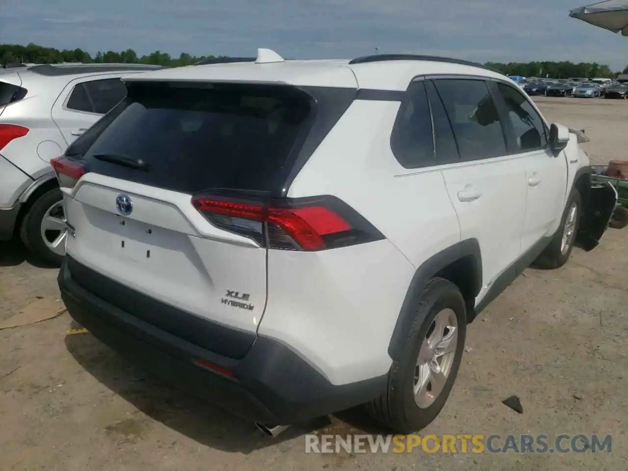 4 Photograph of a damaged car 4T3RWRFV1MU045978 TOYOTA RAV4 2021