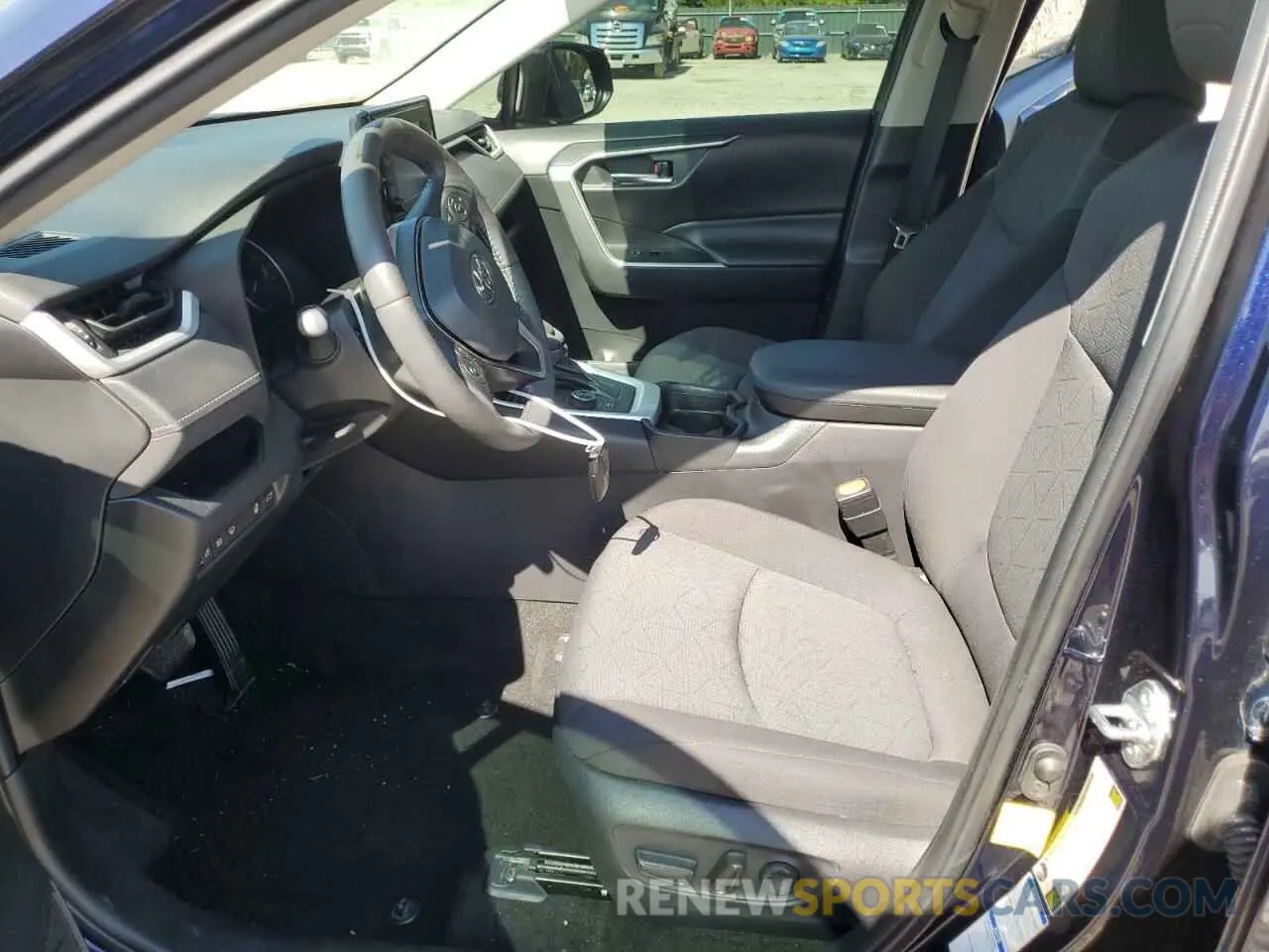 7 Photograph of a damaged car 4T3RWRFV1MU050064 TOYOTA RAV4 2021