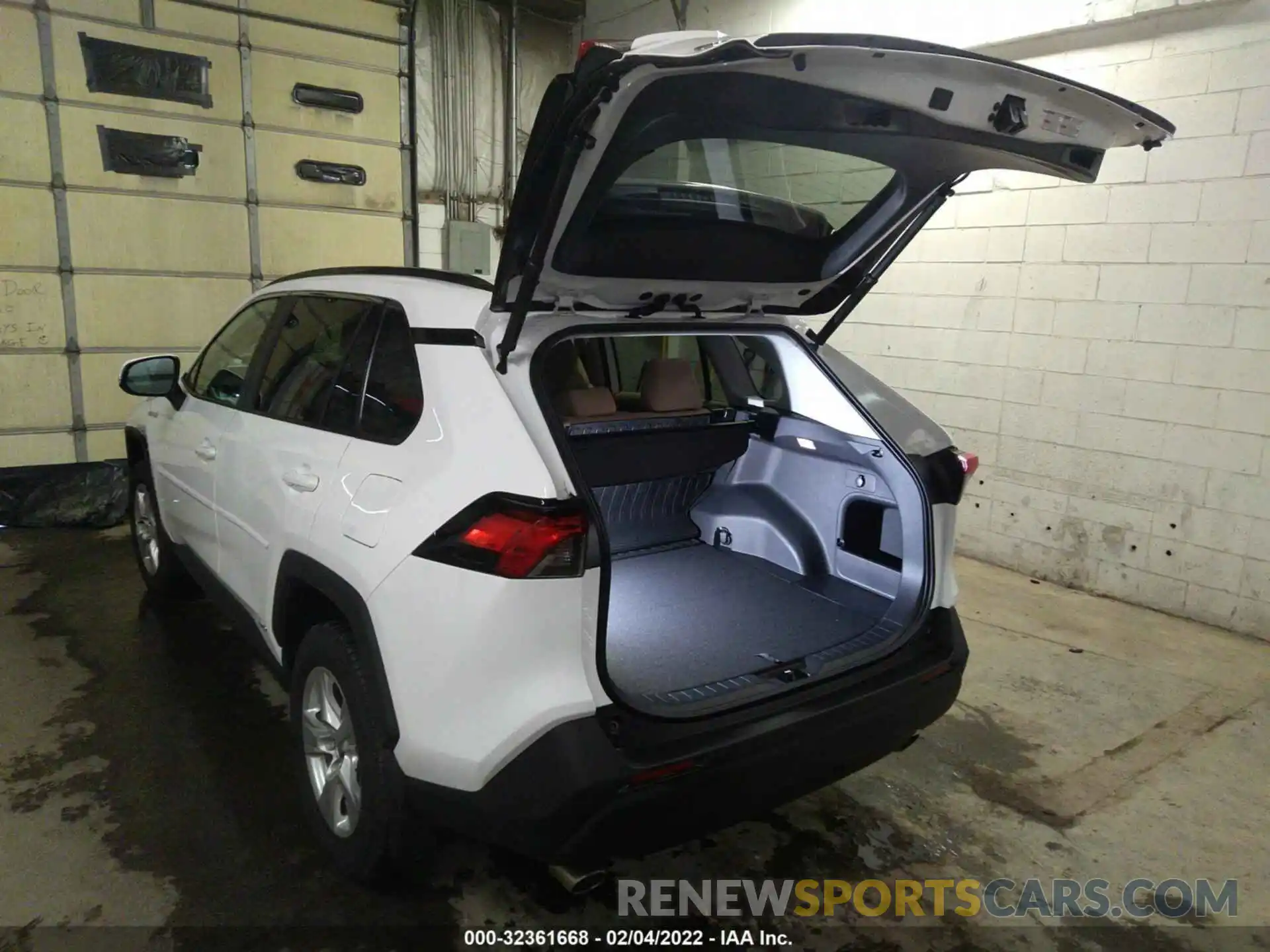 3 Photograph of a damaged car 4T3RWRFV3MU030205 TOYOTA RAV4 2021