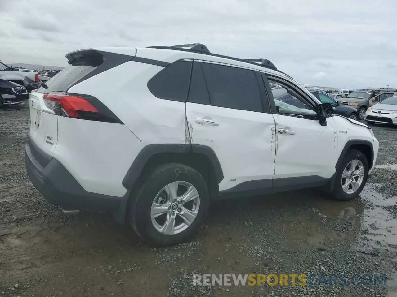 3 Photograph of a damaged car 4T3RWRFV3MU033573 TOYOTA RAV4 2021