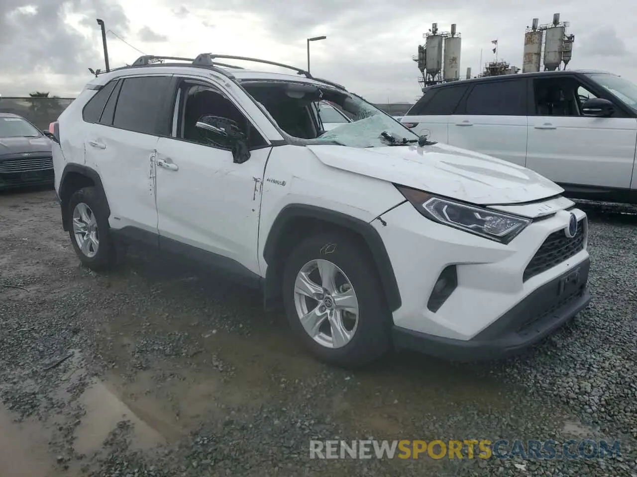 4 Photograph of a damaged car 4T3RWRFV3MU033573 TOYOTA RAV4 2021