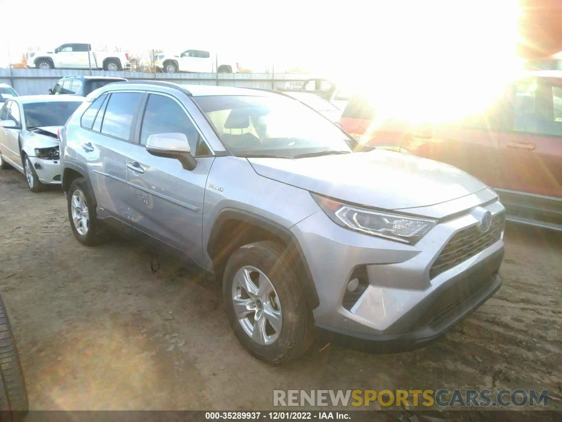 1 Photograph of a damaged car 4T3RWRFV3MU033945 TOYOTA RAV4 2021