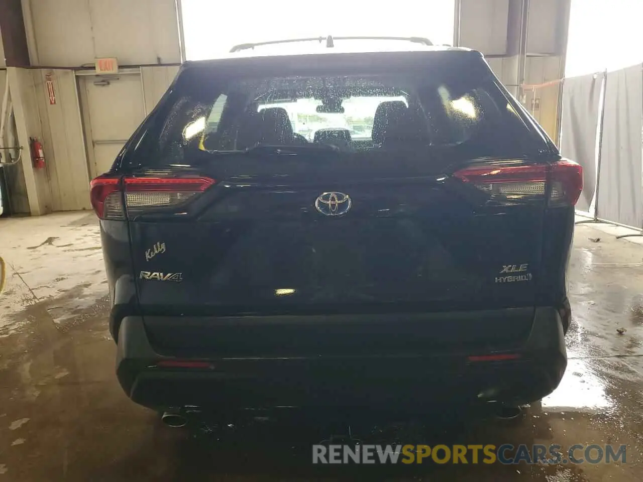 6 Photograph of a damaged car 4T3RWRFV3MU041317 TOYOTA RAV4 2021