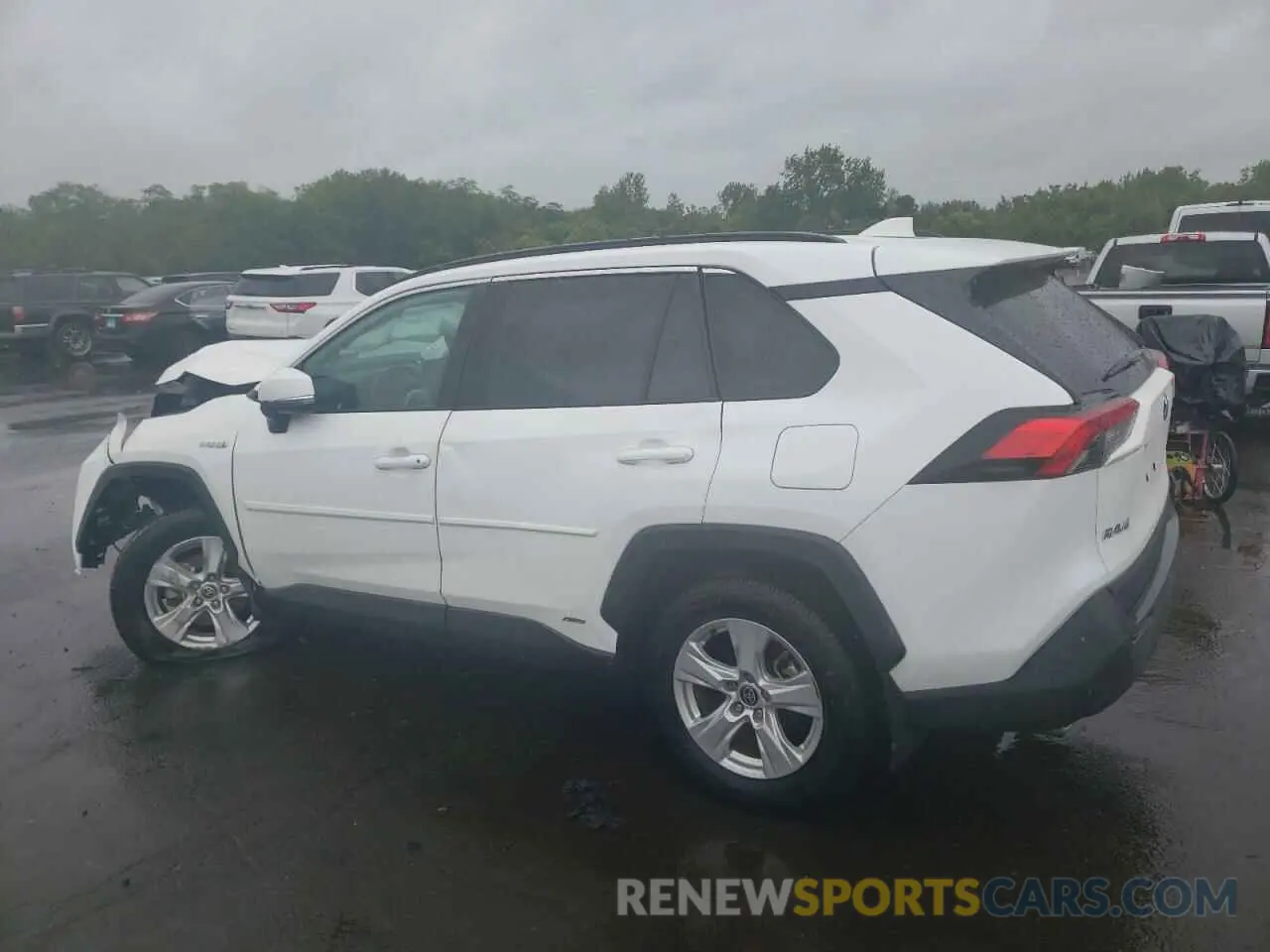 2 Photograph of a damaged car 4T3RWRFV4MU033842 TOYOTA RAV4 2021