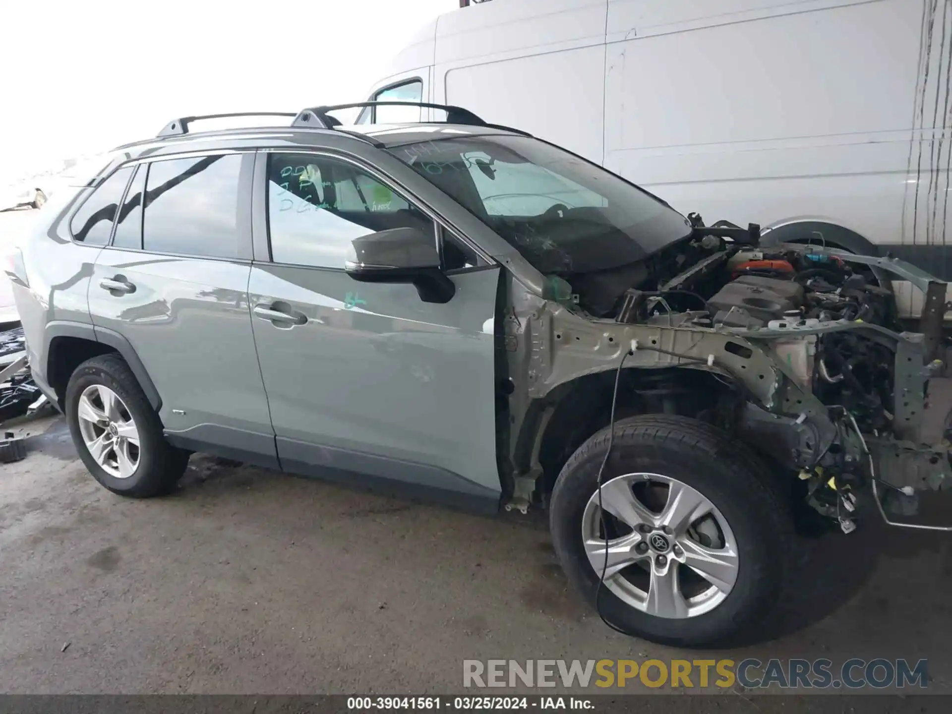 14 Photograph of a damaged car 4T3RWRFV4MU036174 TOYOTA RAV4 2021