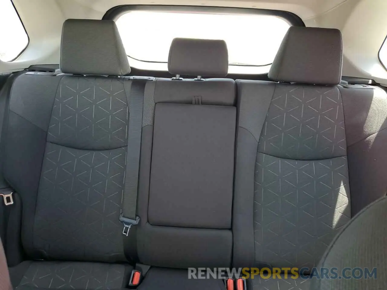10 Photograph of a damaged car 4T3RWRFV5MU024700 TOYOTA RAV4 2021